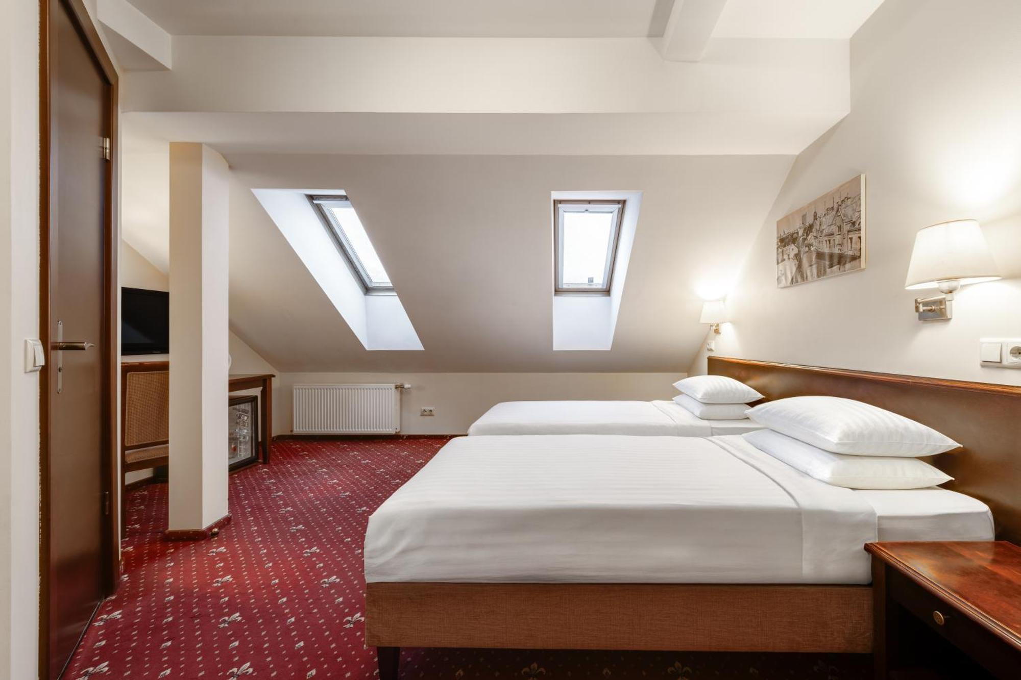 Standard Double or Twin Room,1770879781:JPEG