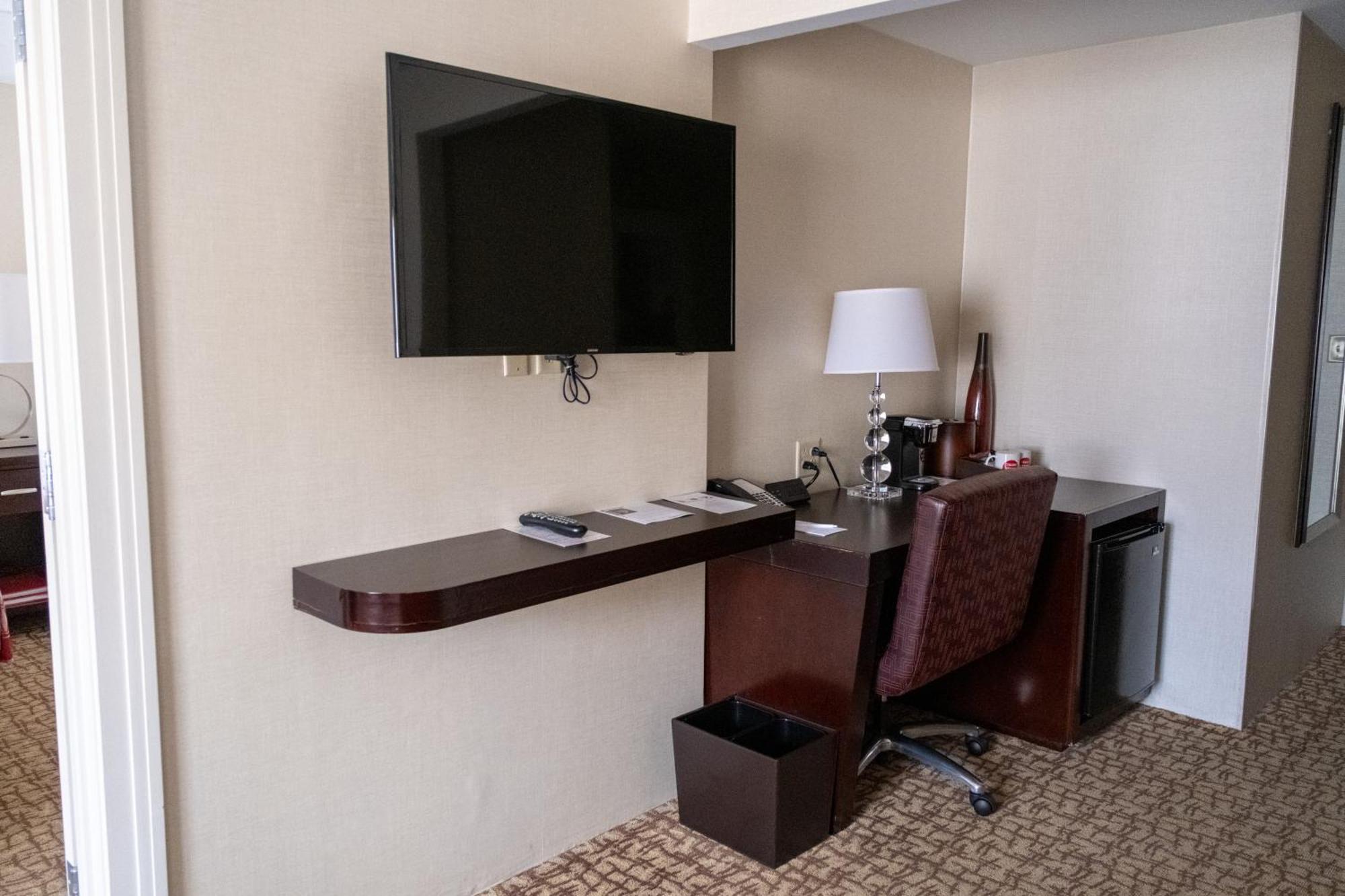 Cornell Suite