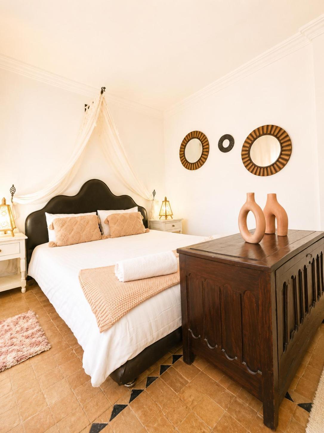 Deluxe King Suite,1771338088:JPEG