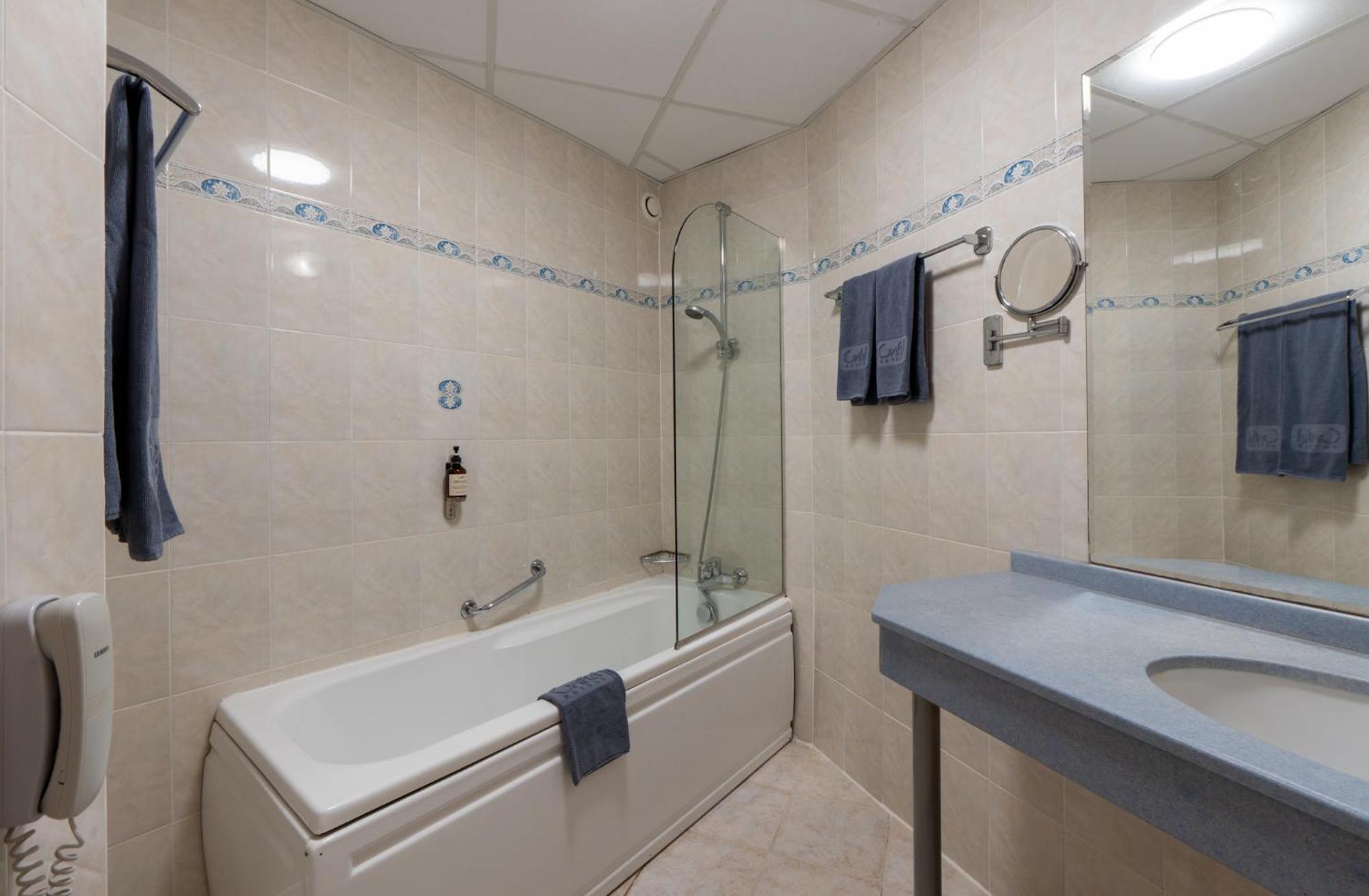 Family Room Sea View – Beach & Aquapark Access