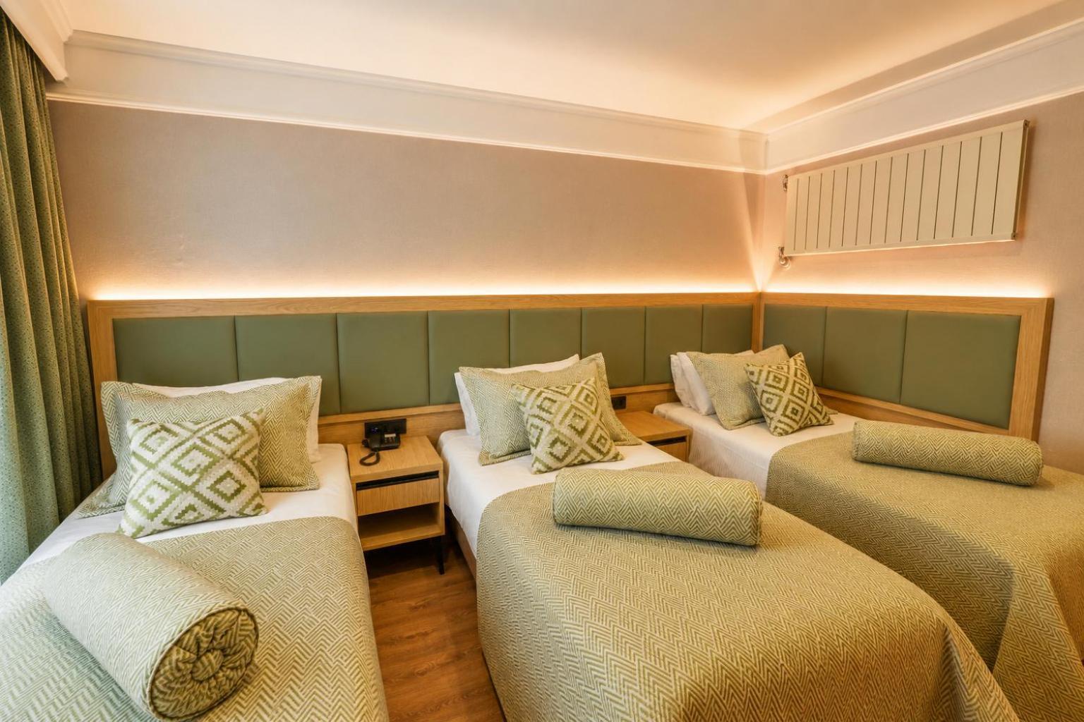 Triple Room