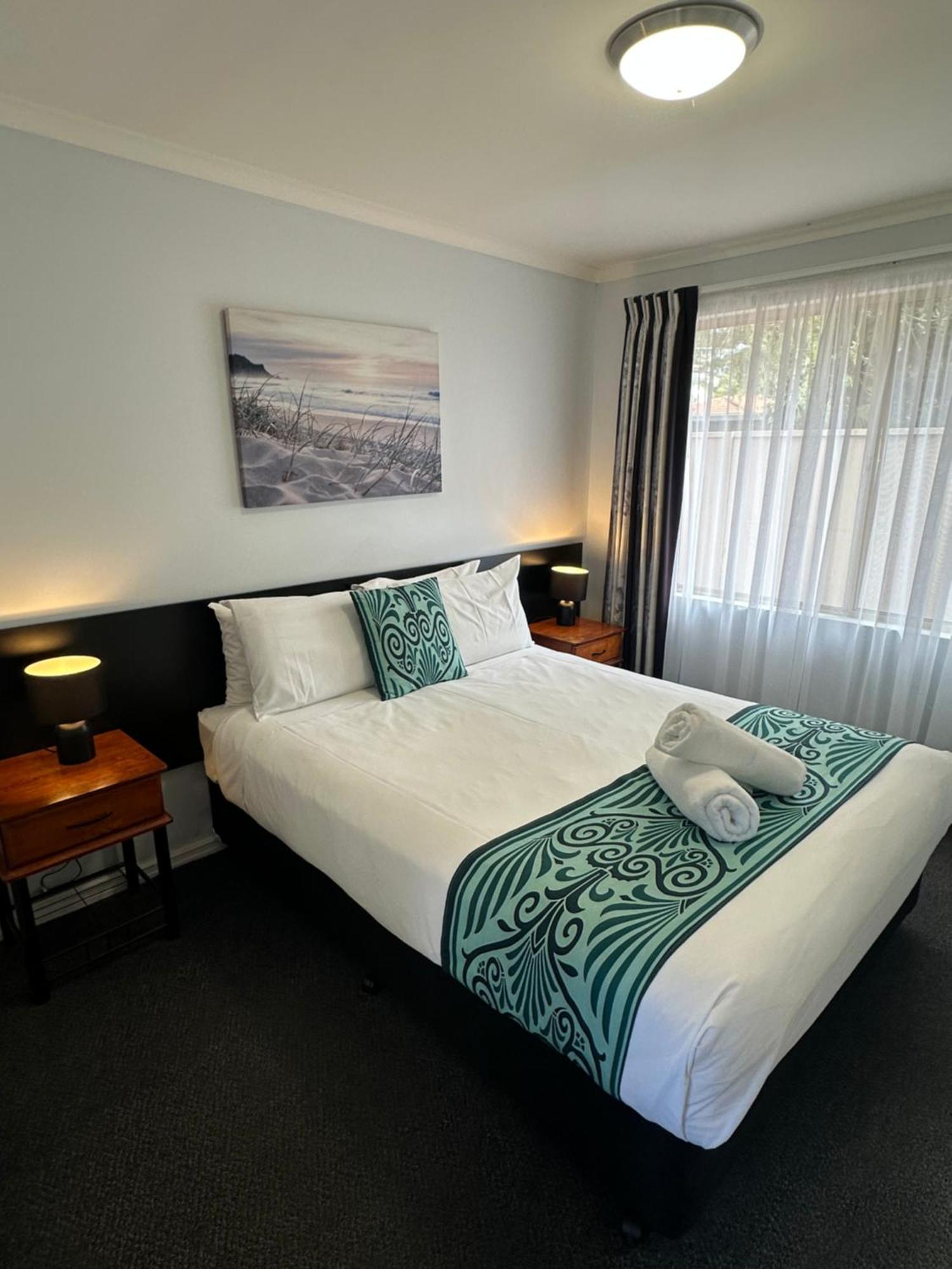 Deluxe One-Bedroom Apartment