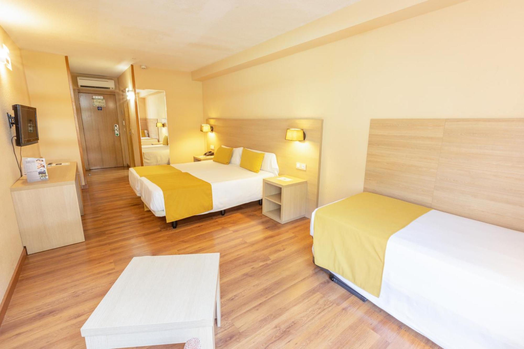 Triple Room Mountain Views Spa Access