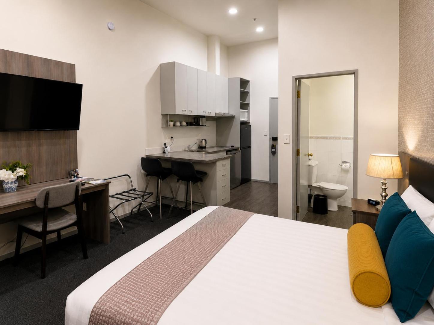 Studio Apartment