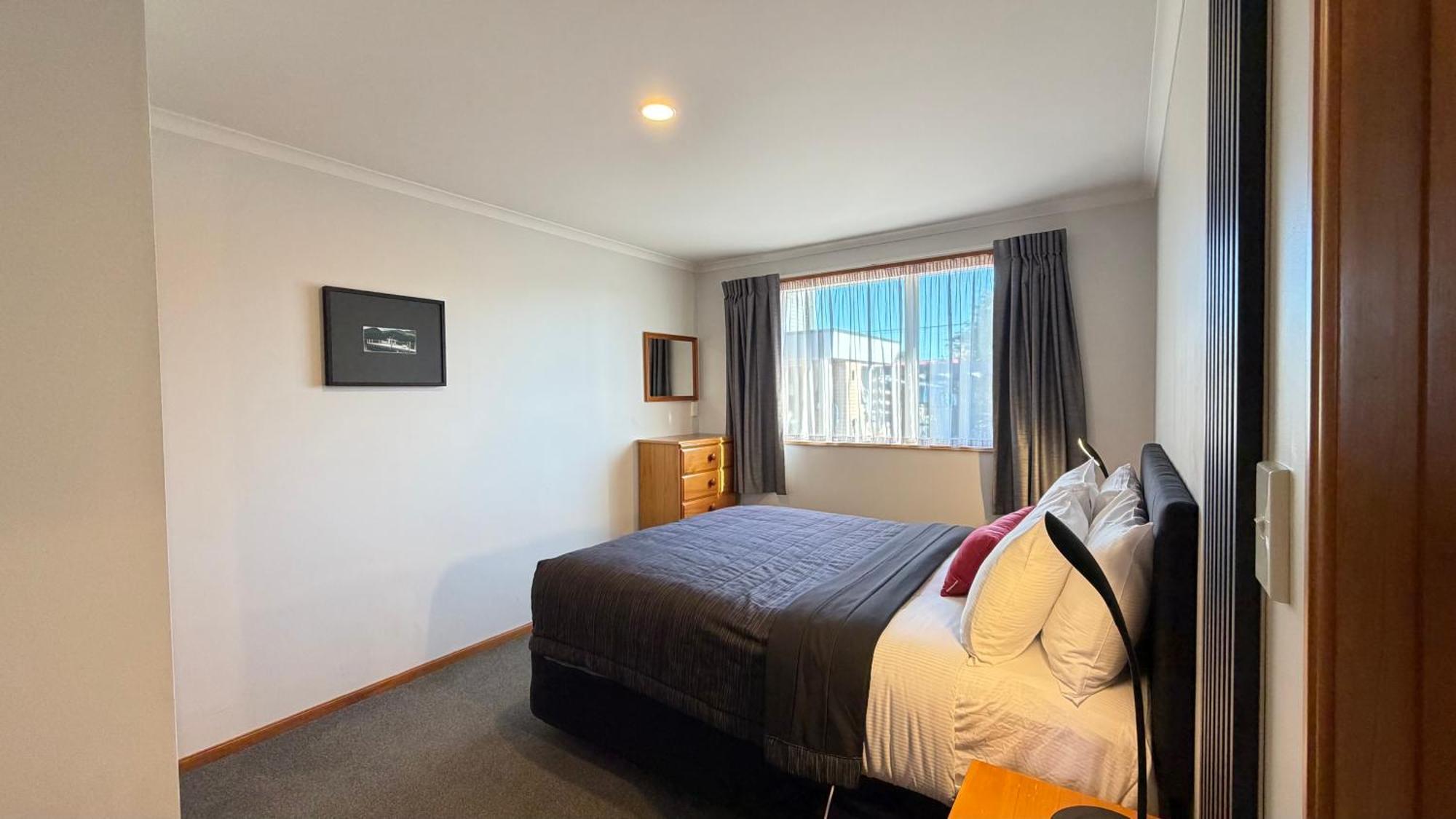 One bedroom Spa Bath apartment two Queens