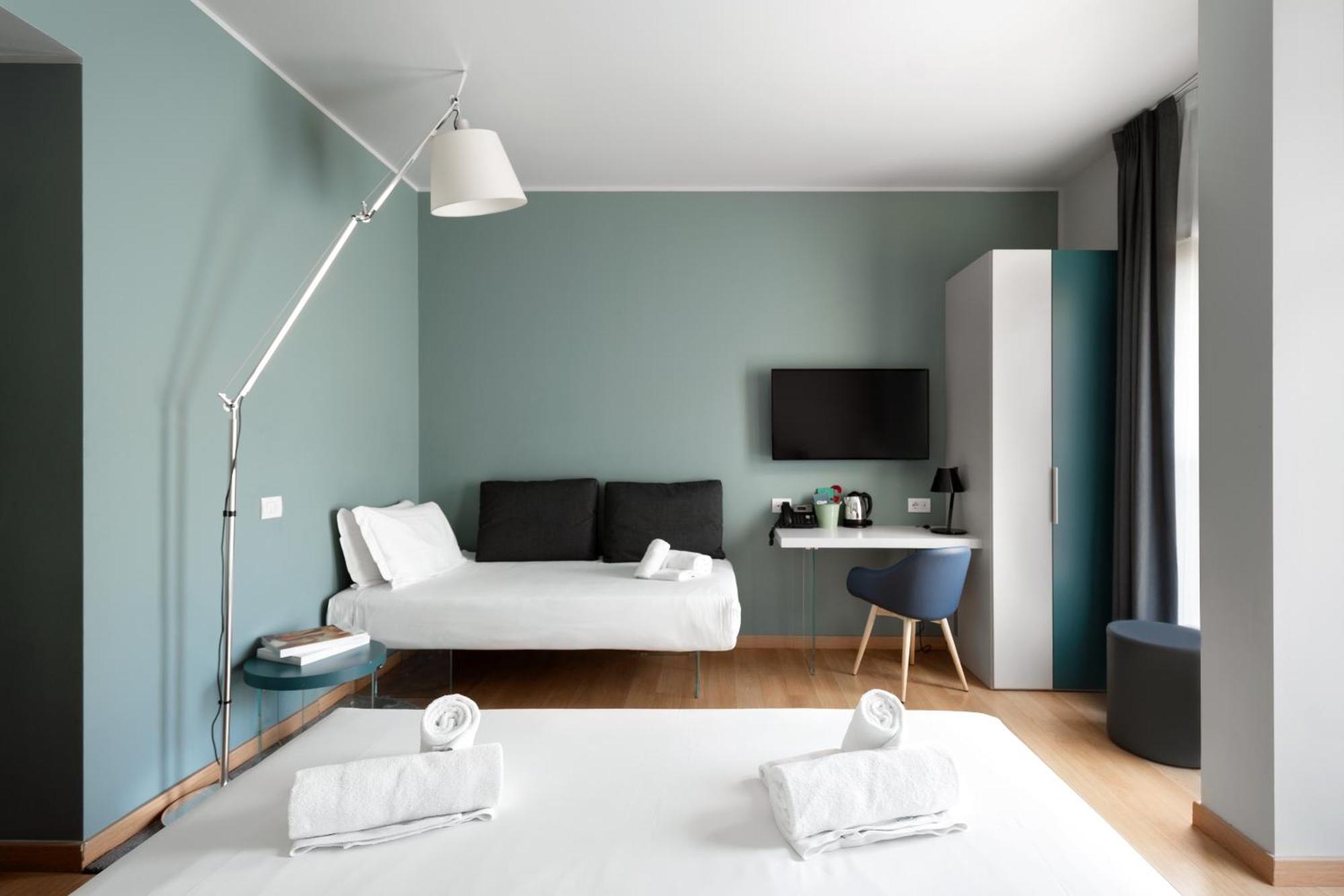 Wizard Triple Room MINIBAR