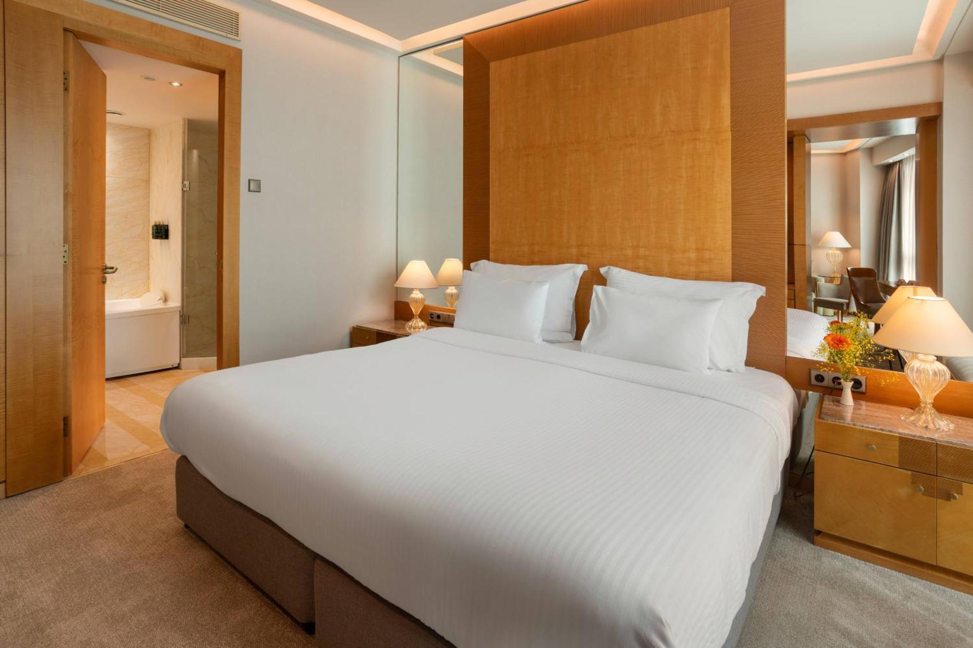 Executive Junior Suite,1772052720:JPEG