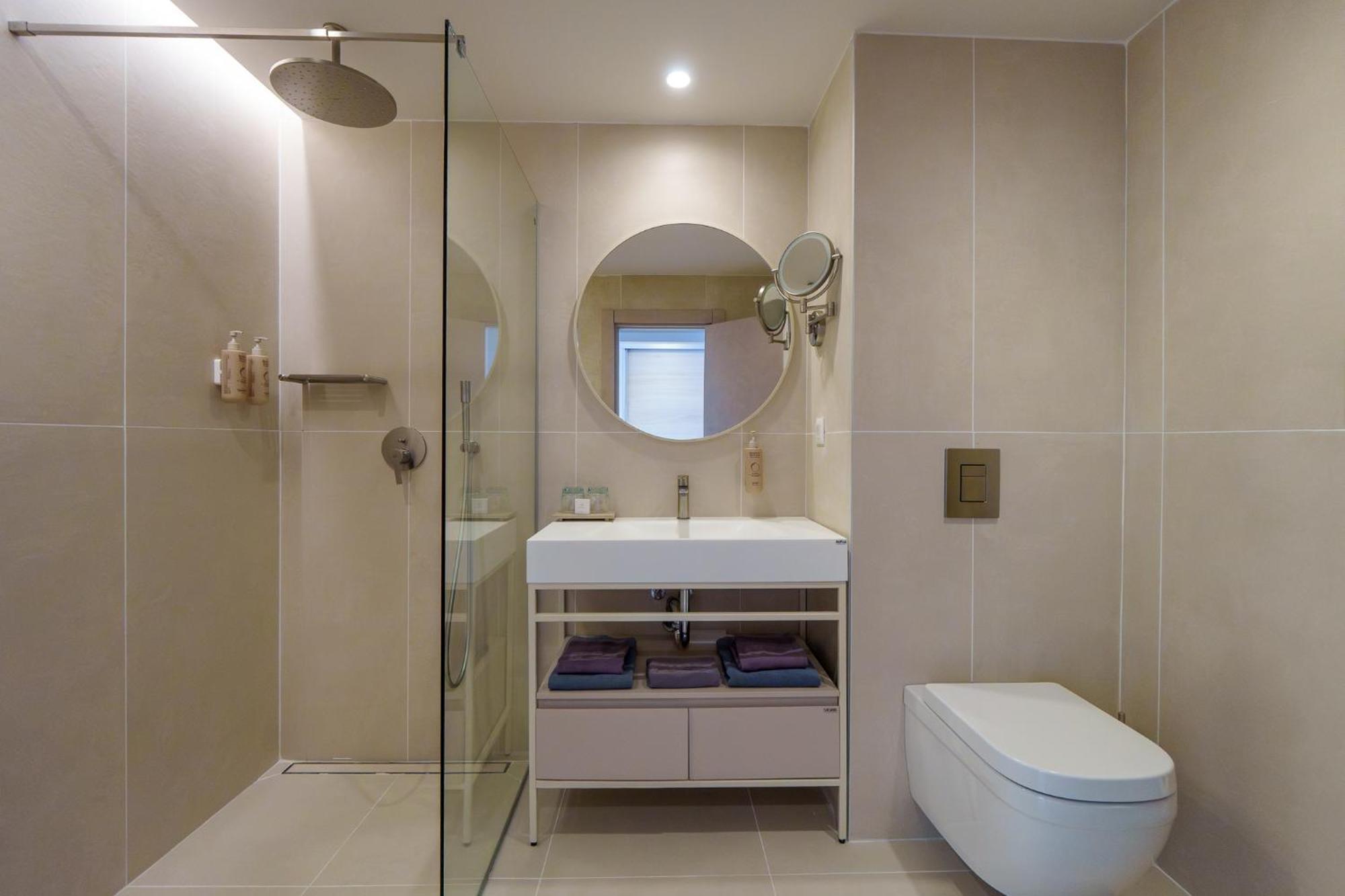 Deluxe Double or Twin Room Sea View