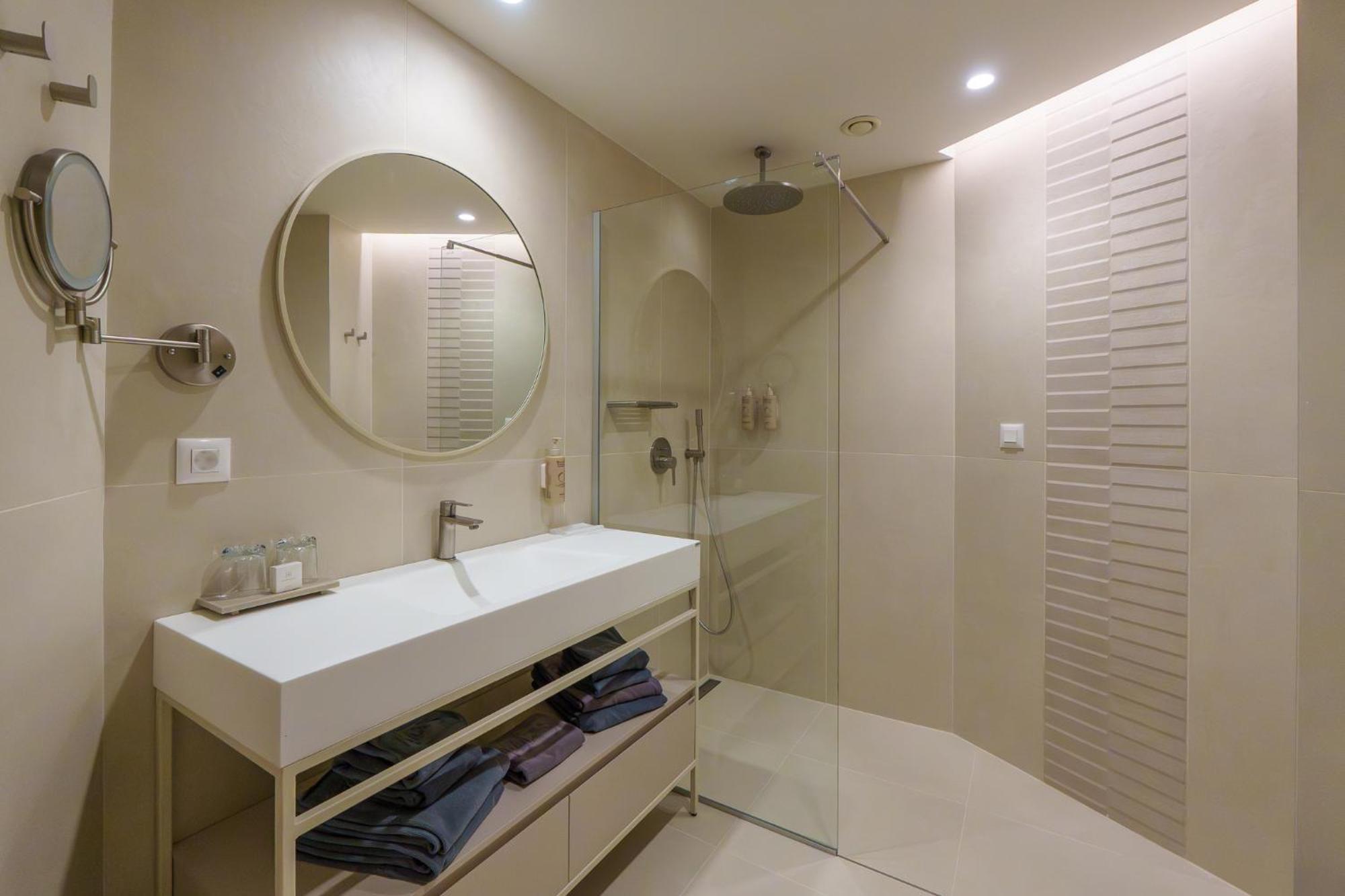 Deluxe Double or Twin Room Sea View