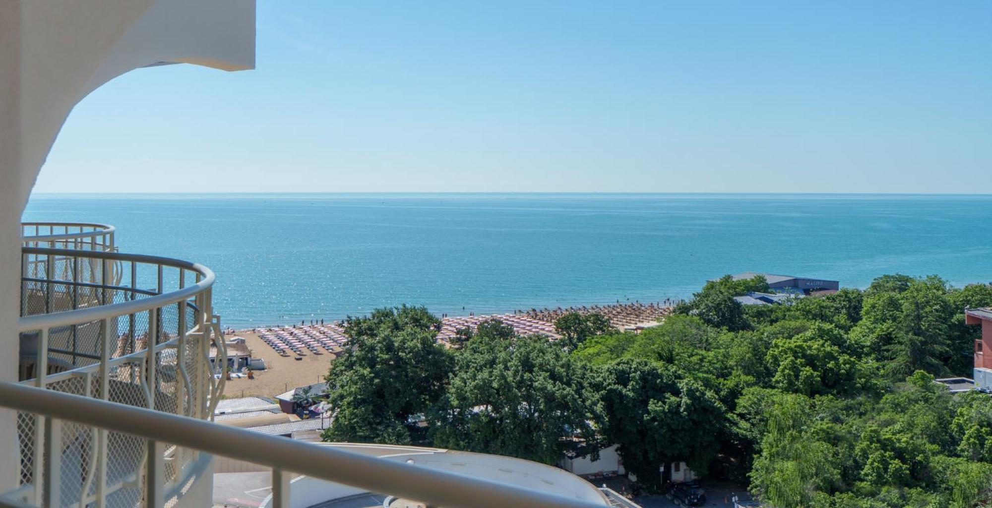 Deluxe Double or Twin Room Sea View
