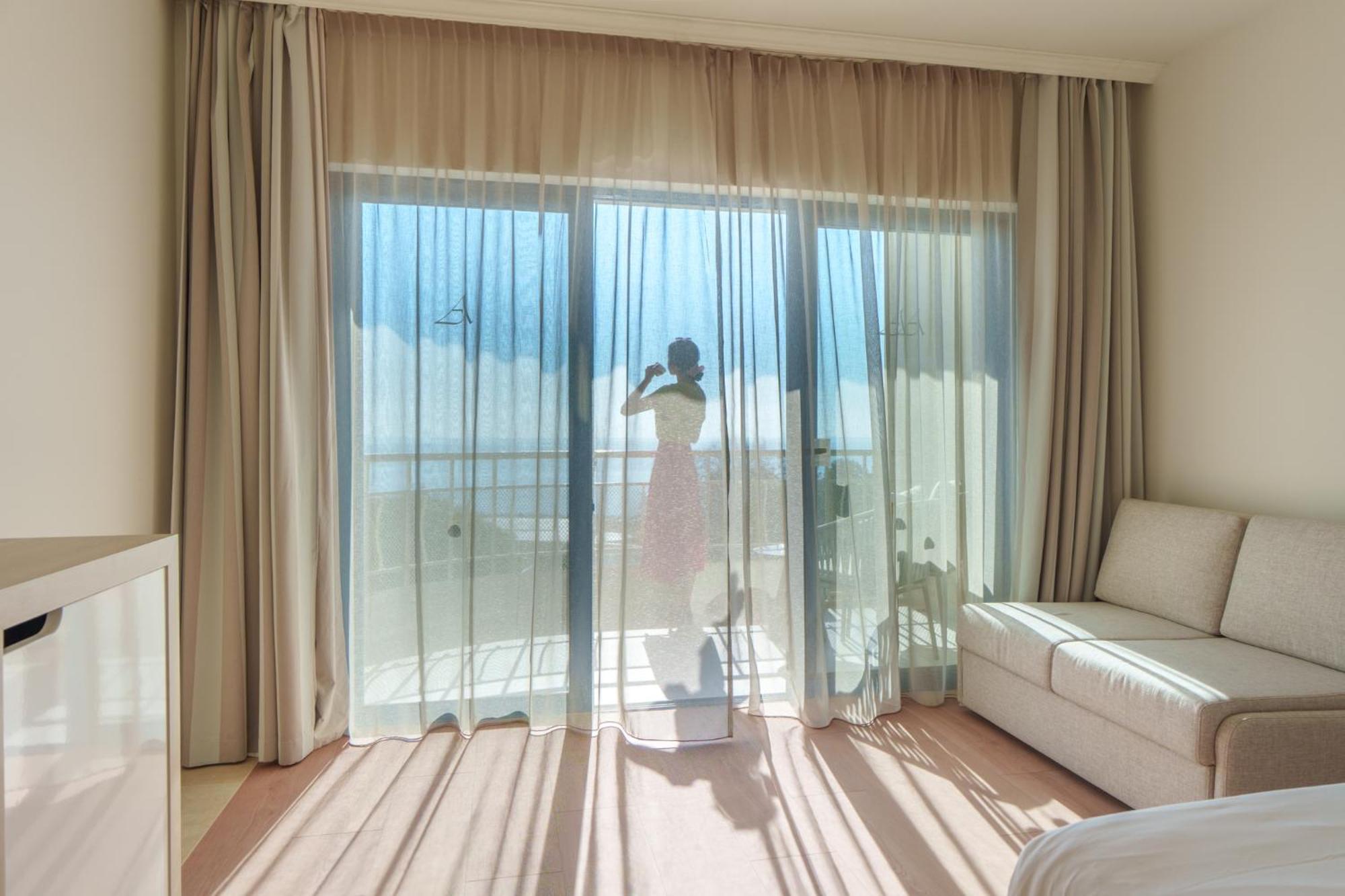 Deluxe Double or Twin Room Sea View