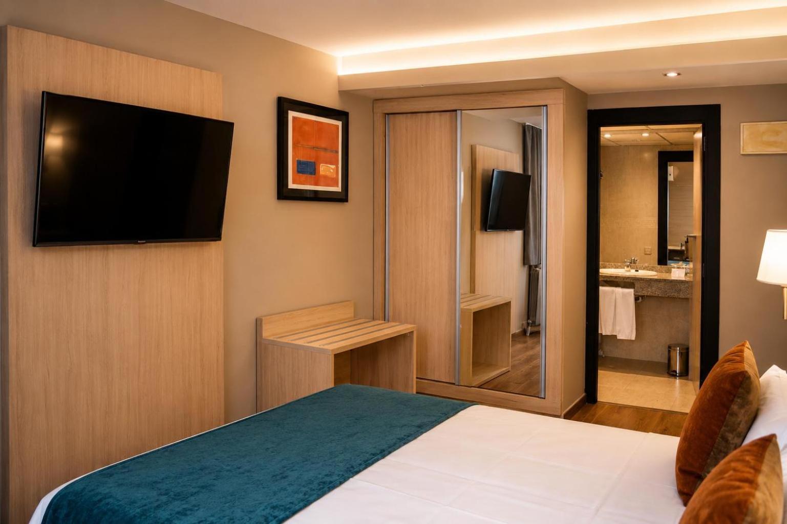 Interior Double Room 1 or