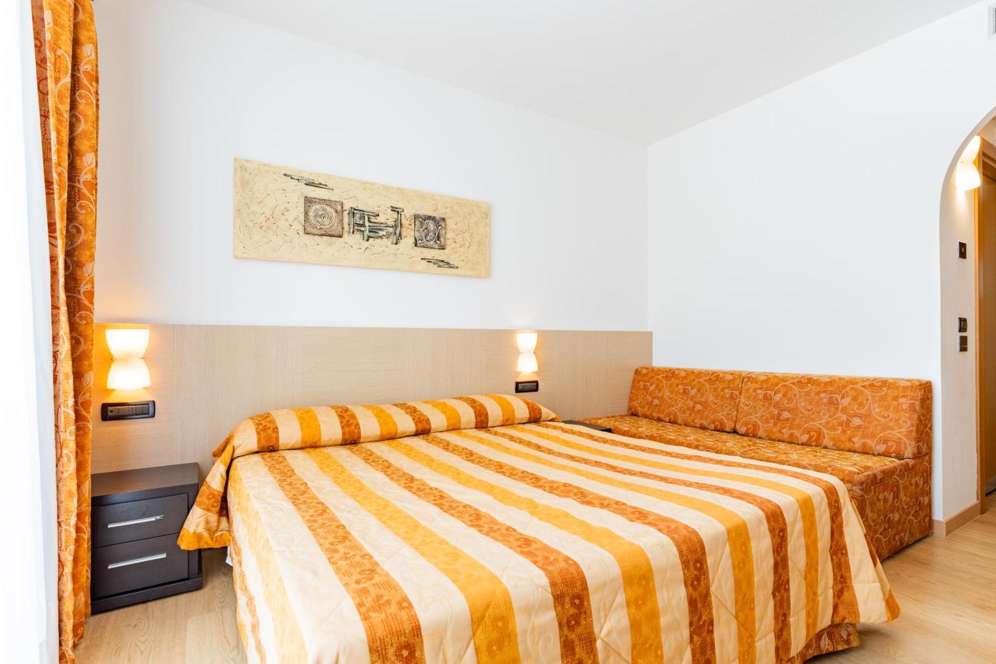 Double Room,1772112597:JPEG