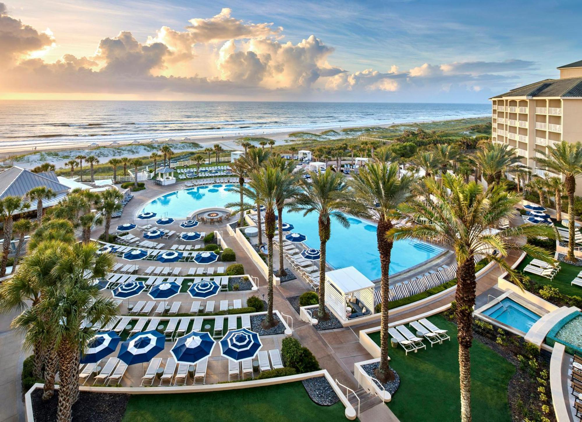 Suite Ejecutiva con vistas al mar y a la piscina