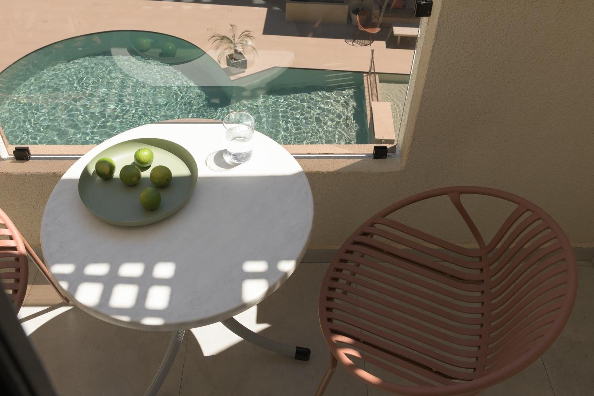 Superior Studio Pool View
