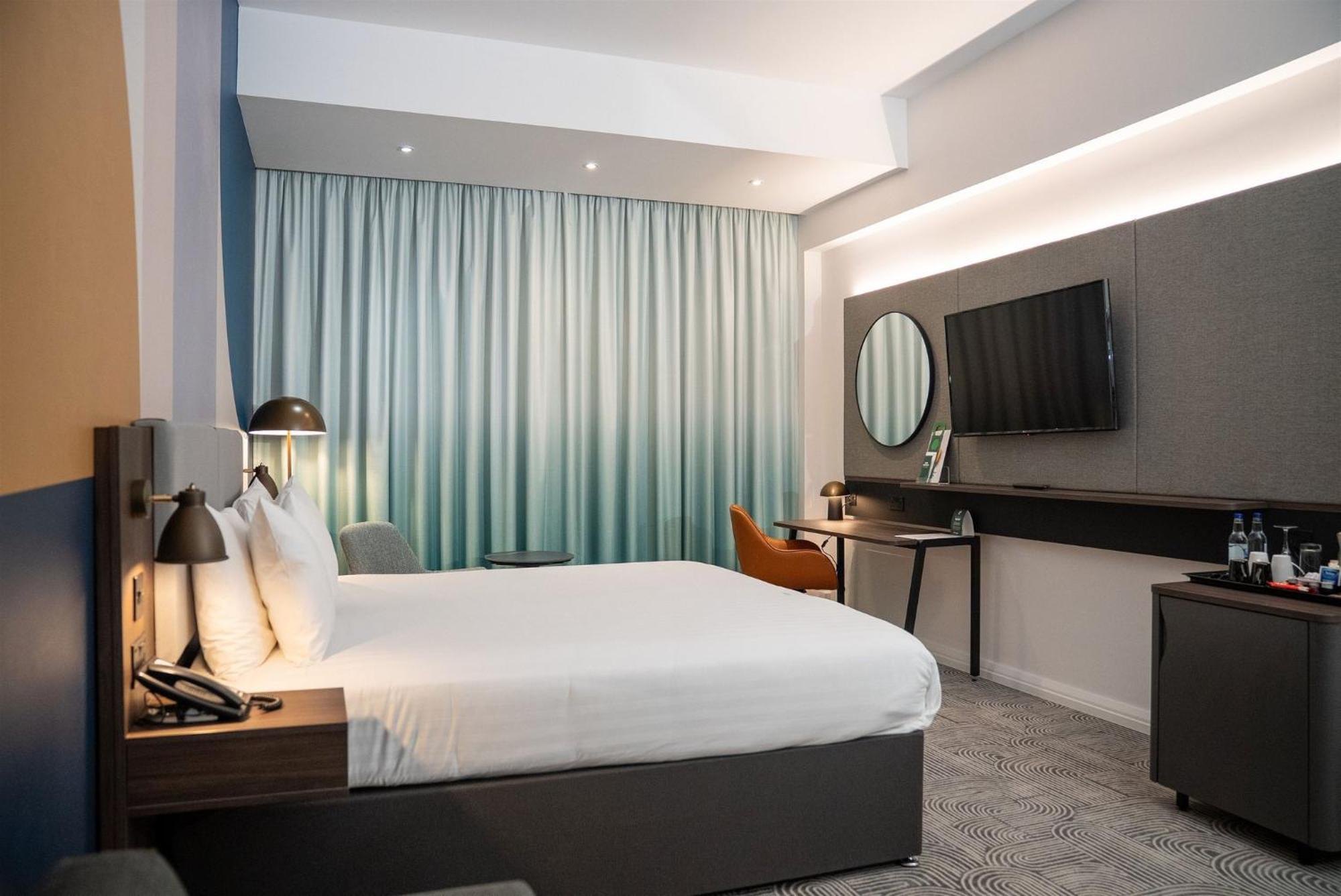 Premium King Room Sofa Bed,1742780170:JPEG