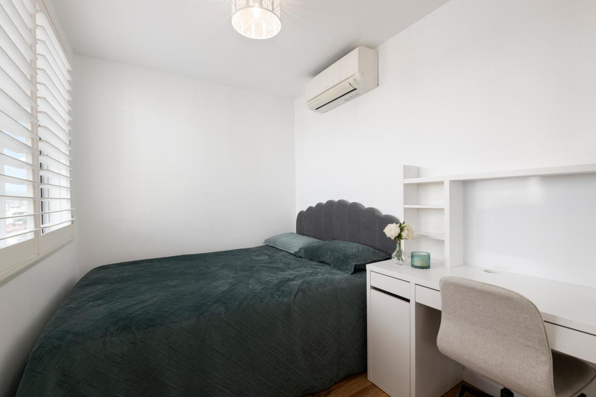 Premium Two-Bedroom One-Bathroom Apartment Balcony,1773145005:JPEG