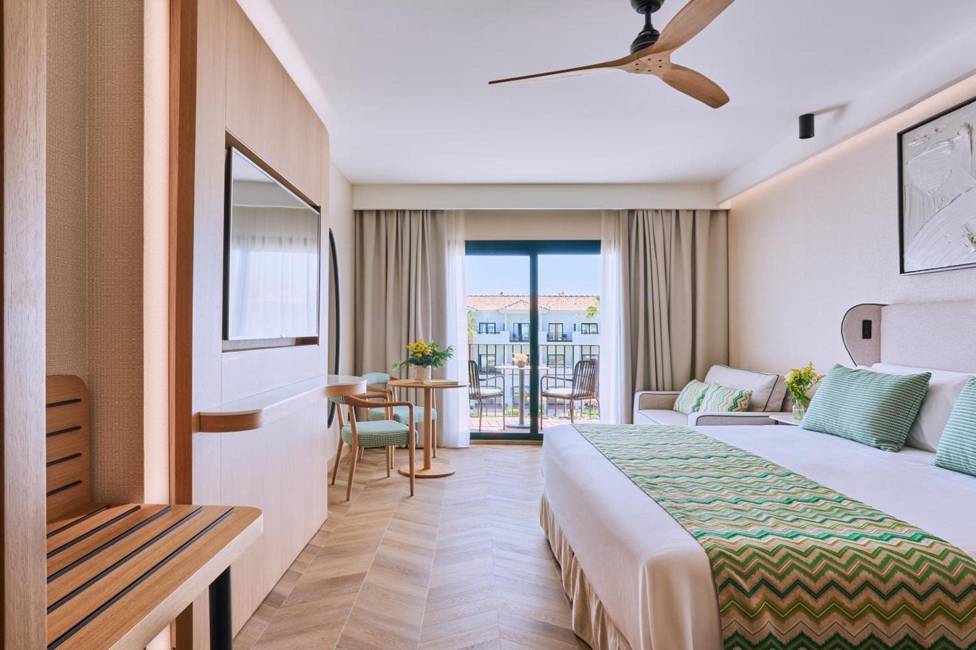 Double Room Pool View