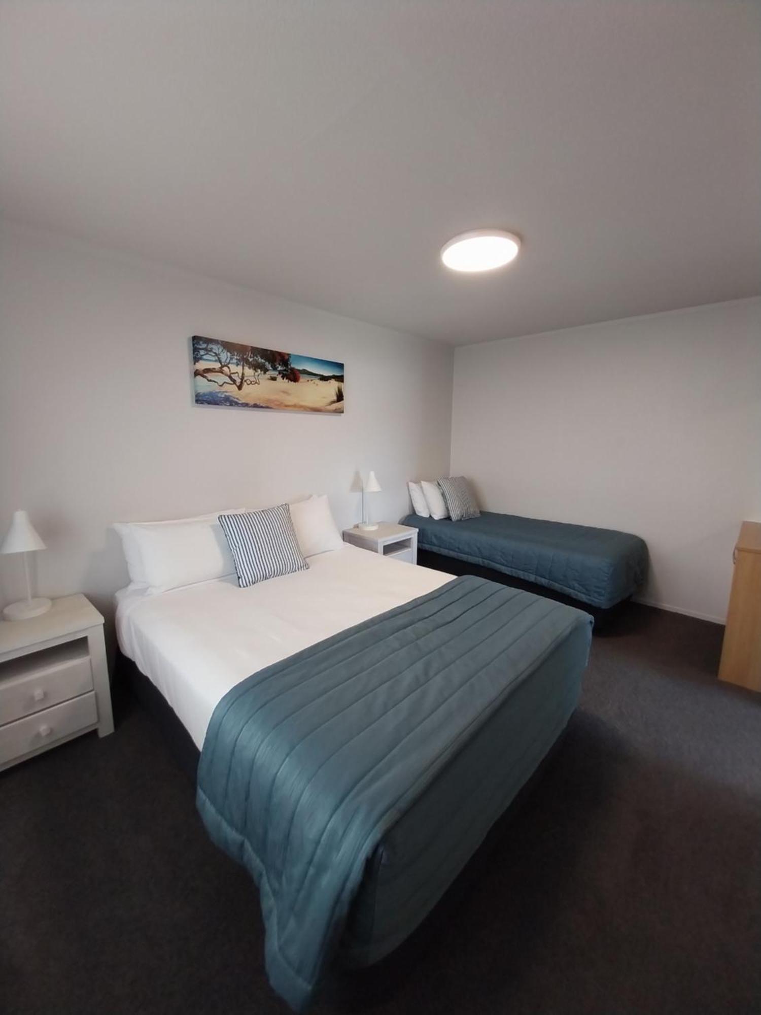 One-Bedroom Apartment Sea View