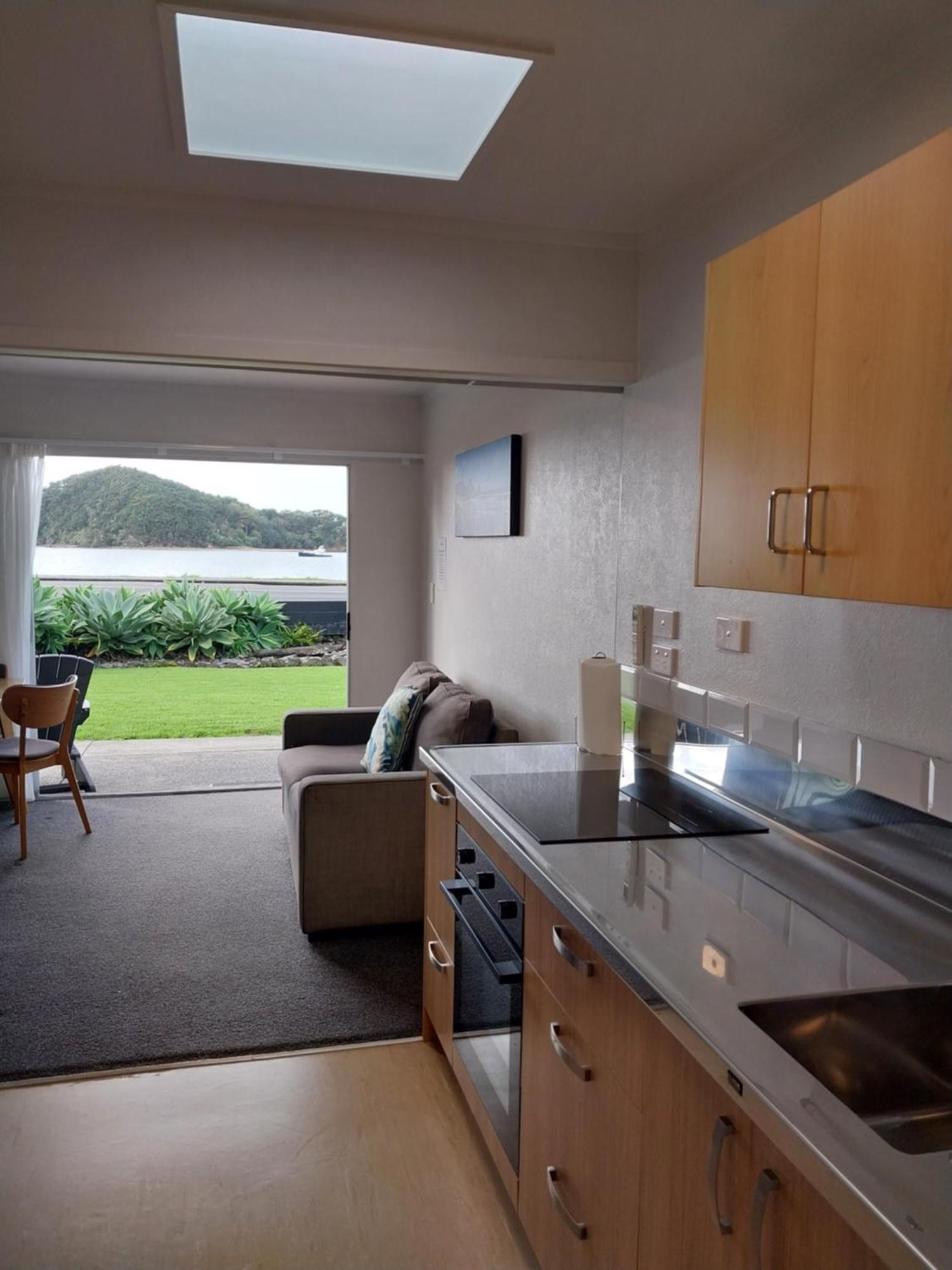 One-Bedroom Apartment Sea View