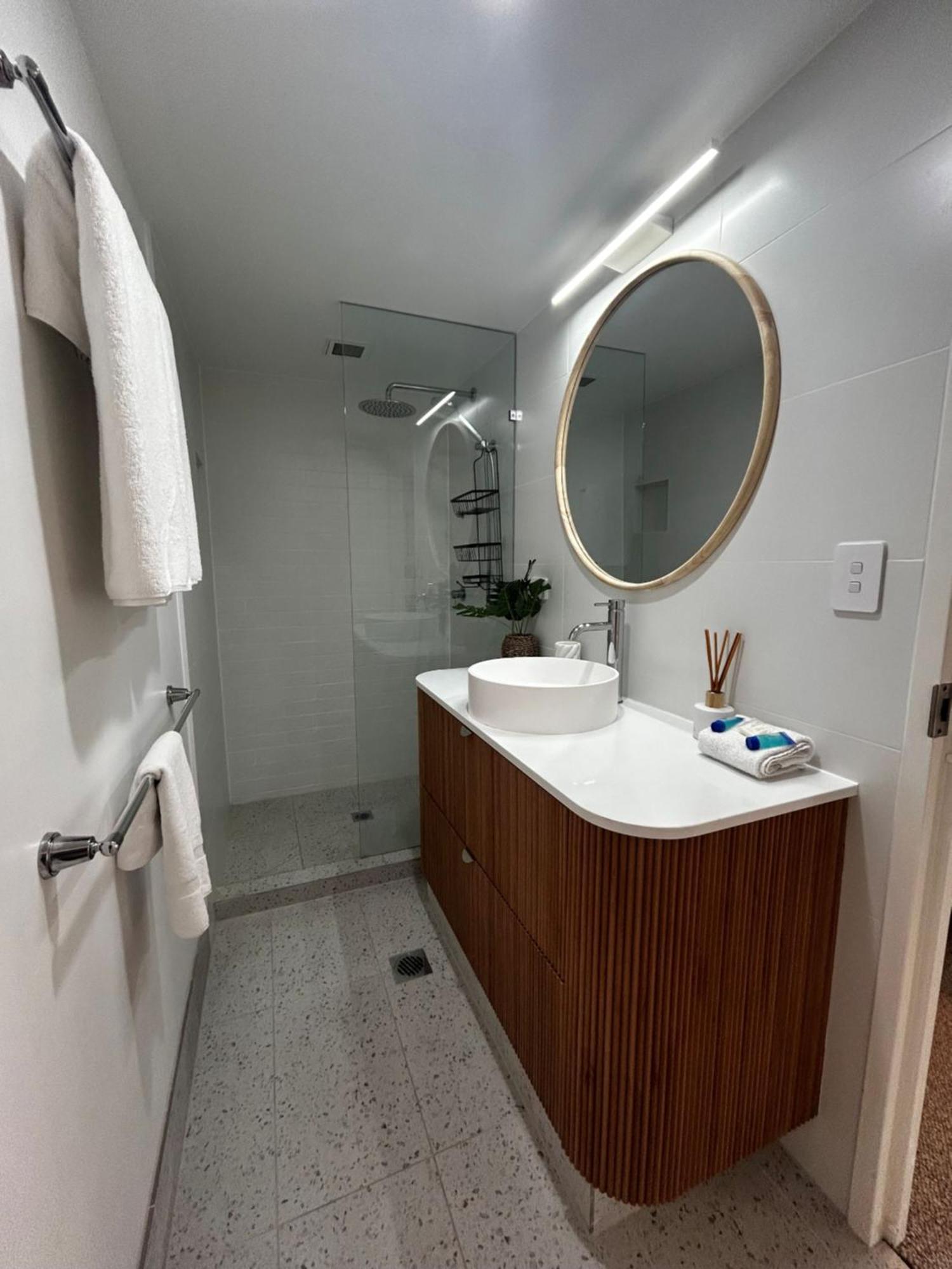 2 Bedroom Superior Split Level Villa 1 King 1 Queen