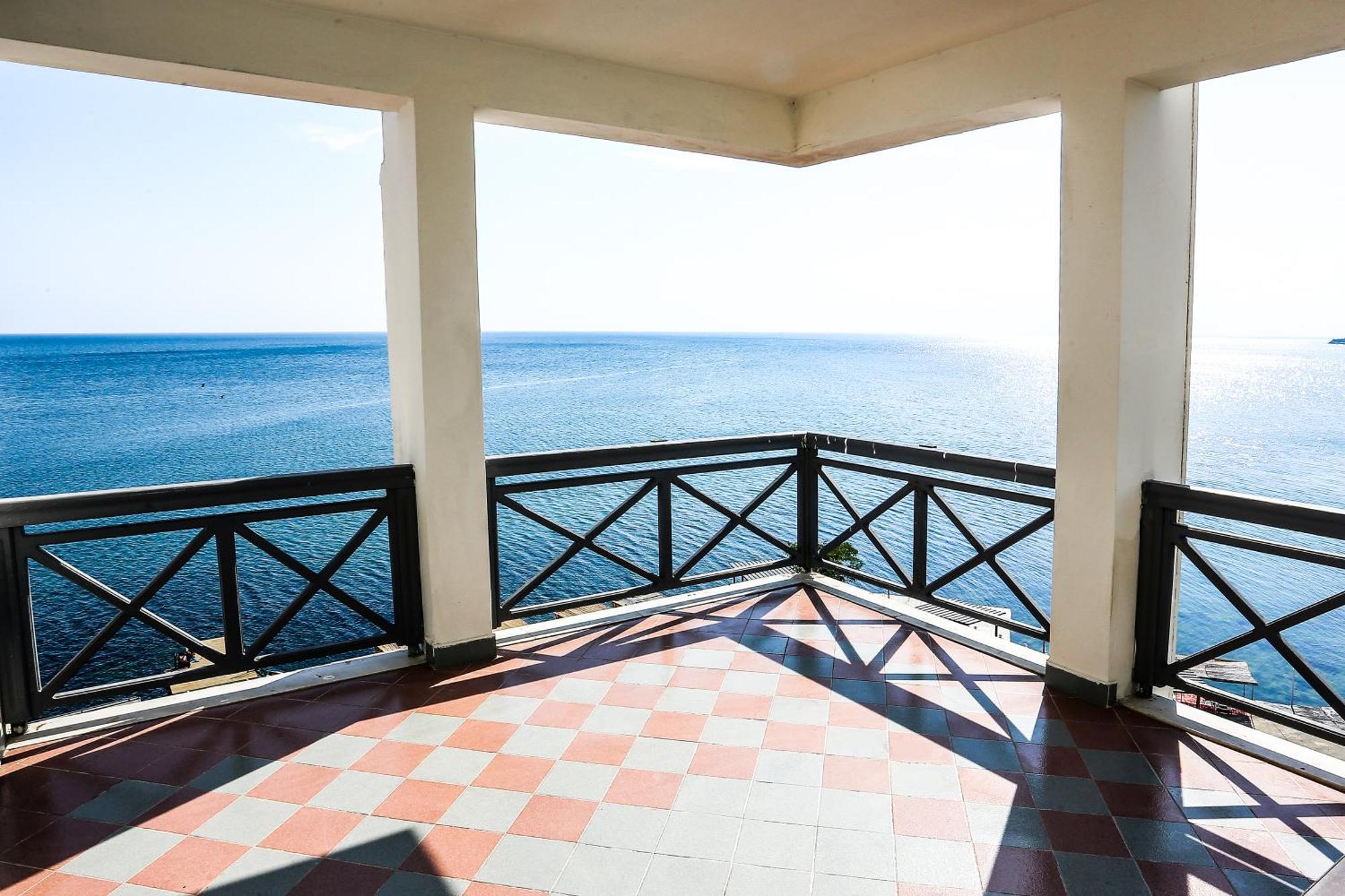 Doppelzimmer mit Balkon und Meerblick