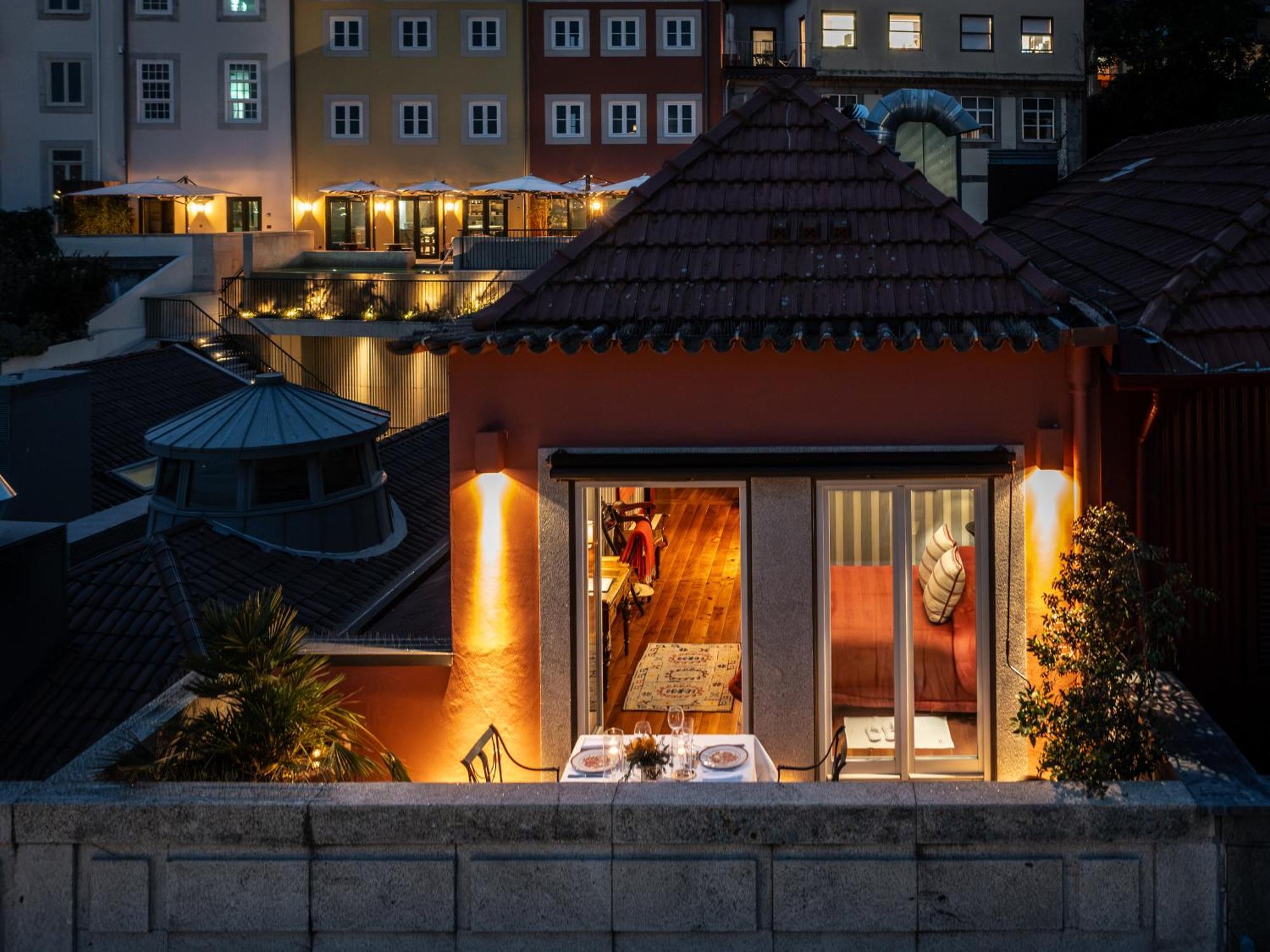Deluxe Suite City View