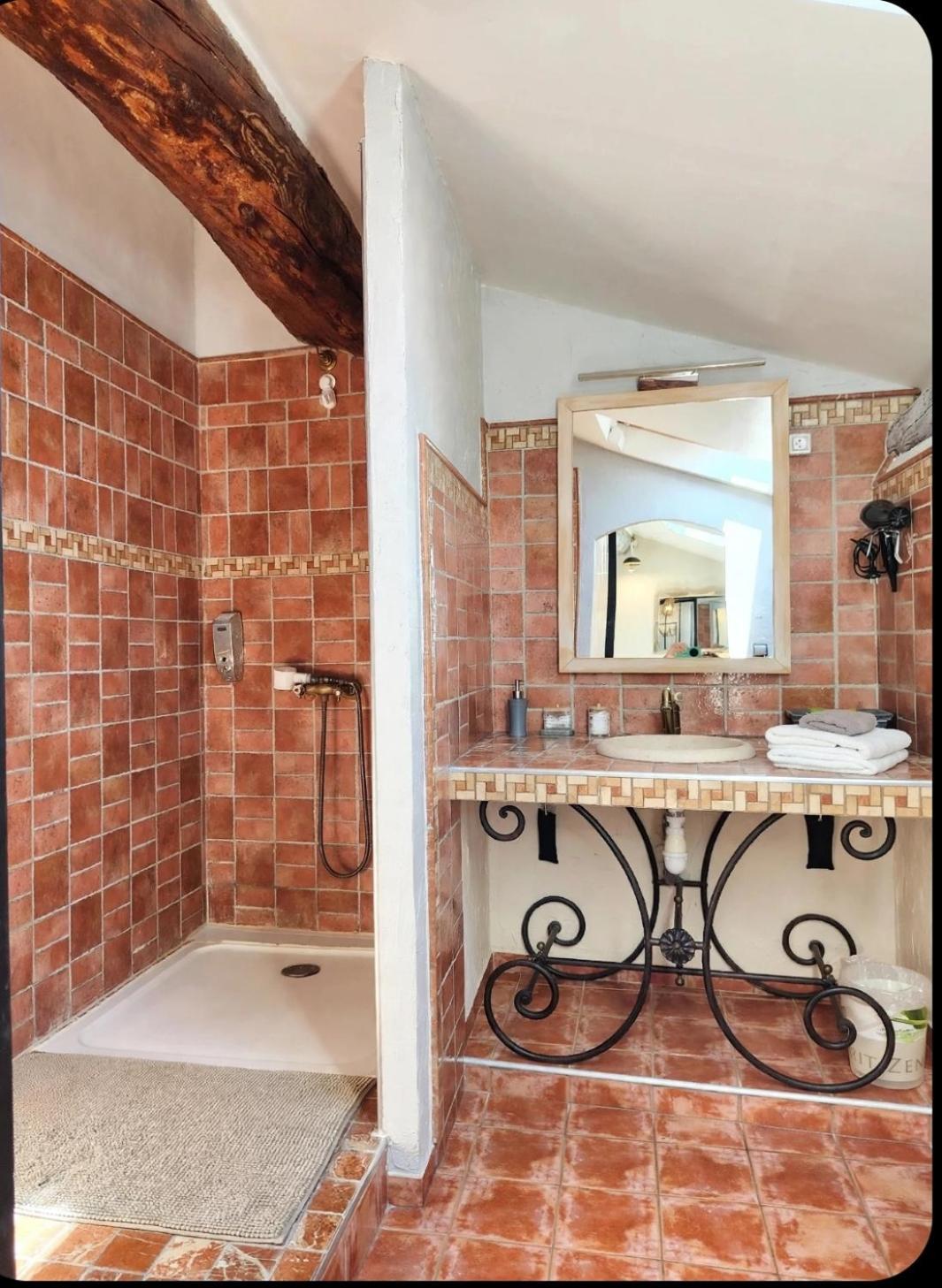 Chambre Double Supérieure avec Salle de Bains Privative