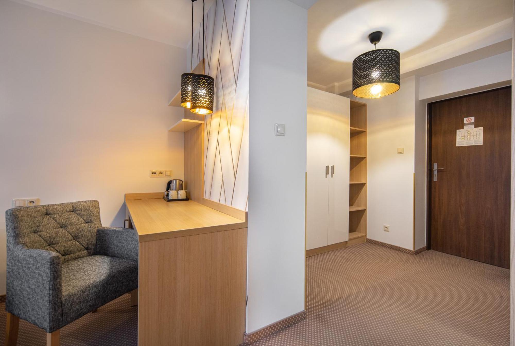 Deluxe Family Room