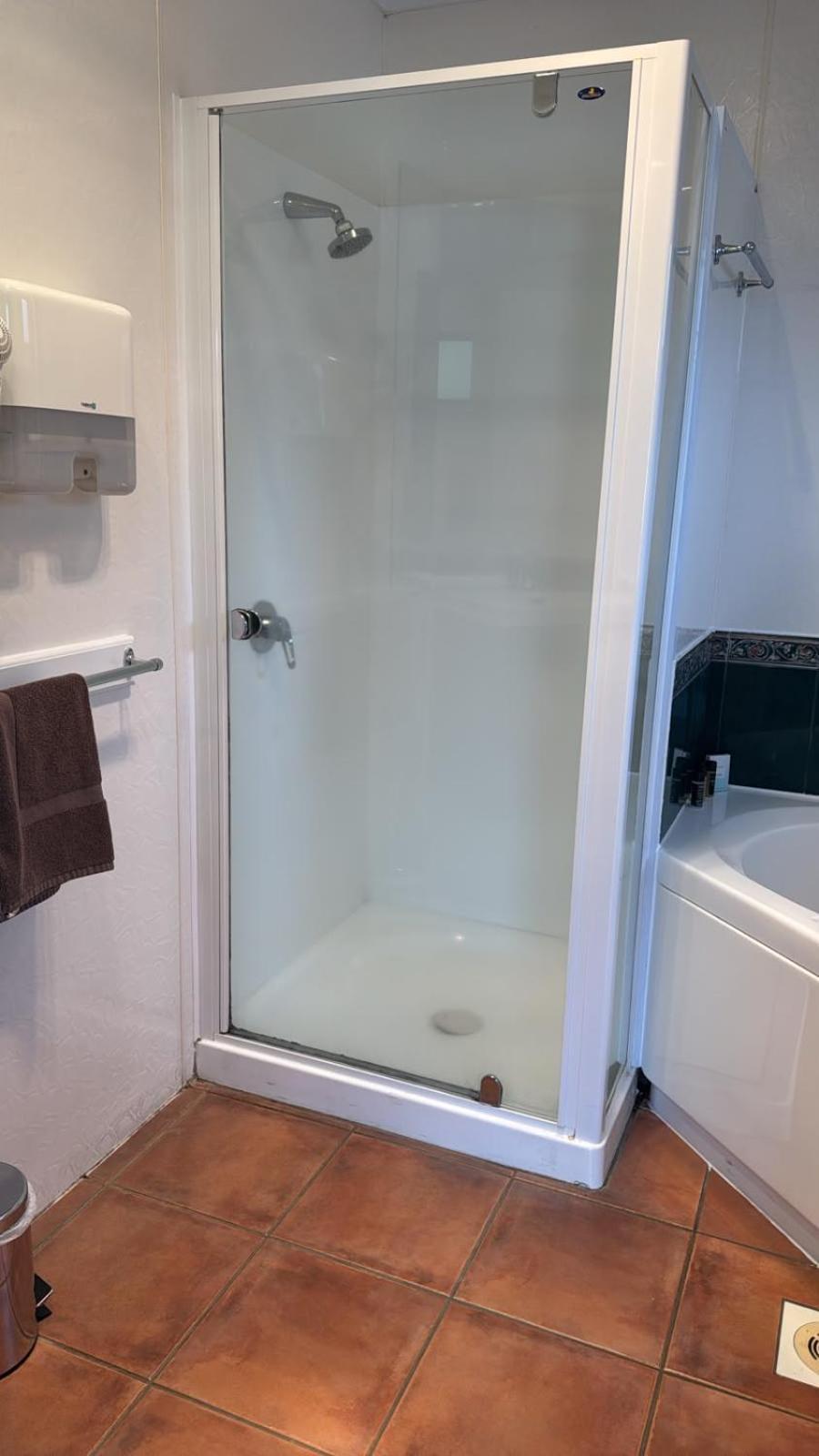 Studio Spa Bath