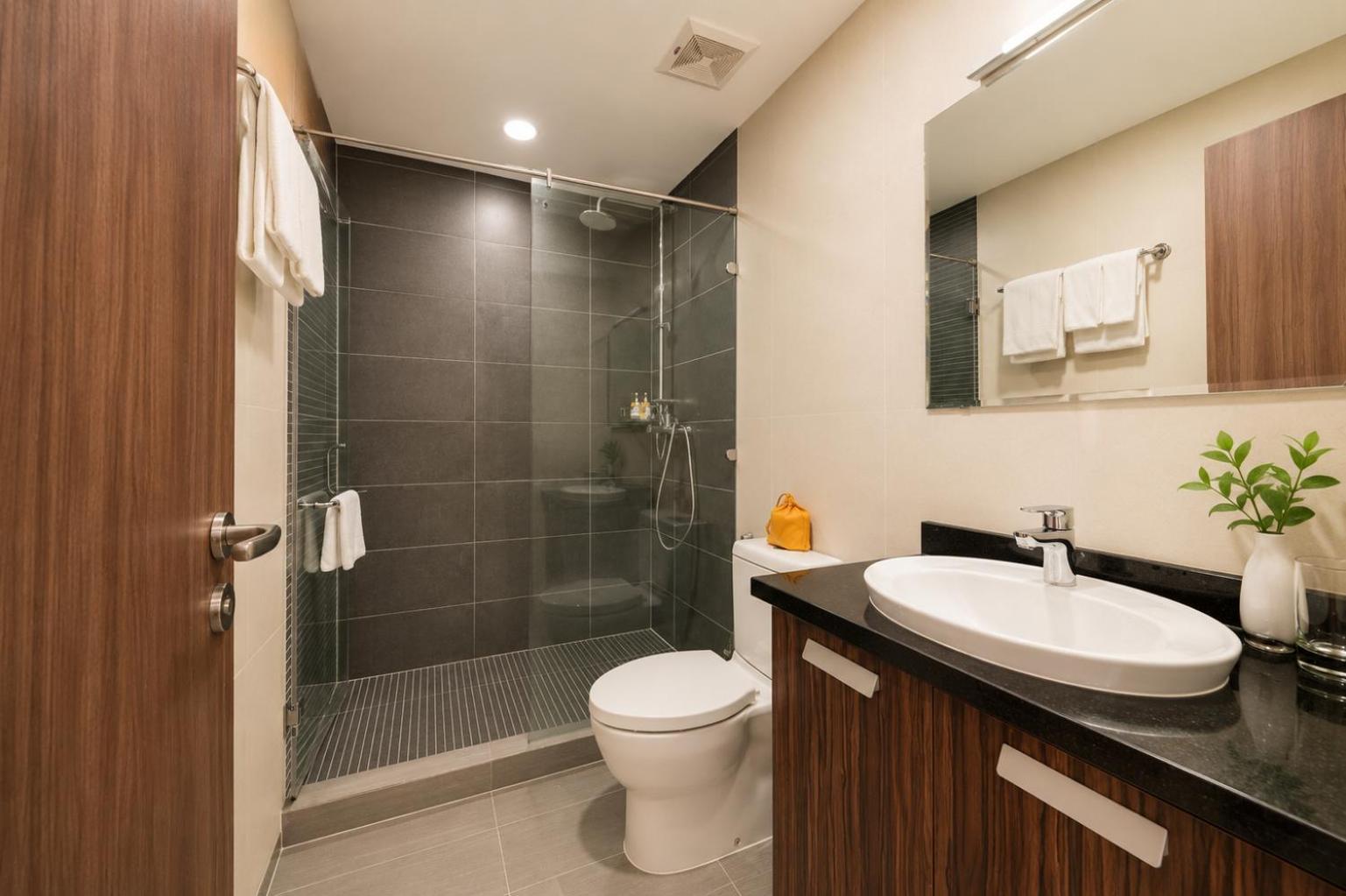 DELUXE TWO-BEDROOM APARTMENT – CITY VIEW