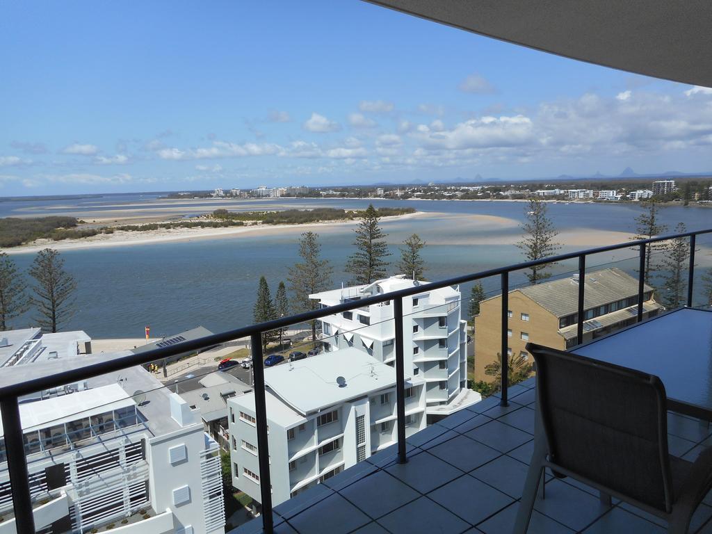 One-Bedroom Apartment with Premium Ocean View