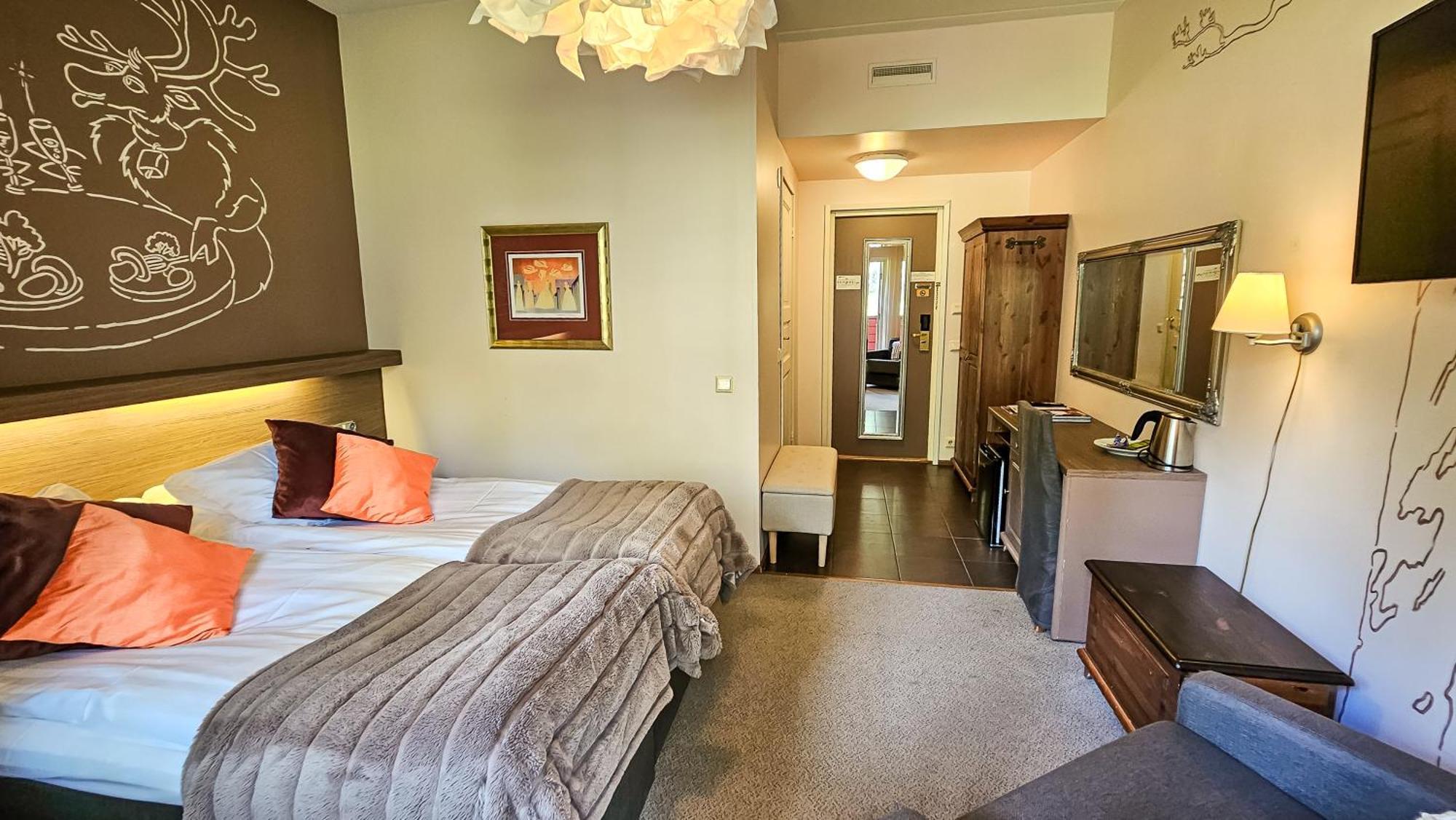 Standard Twin Room Bath