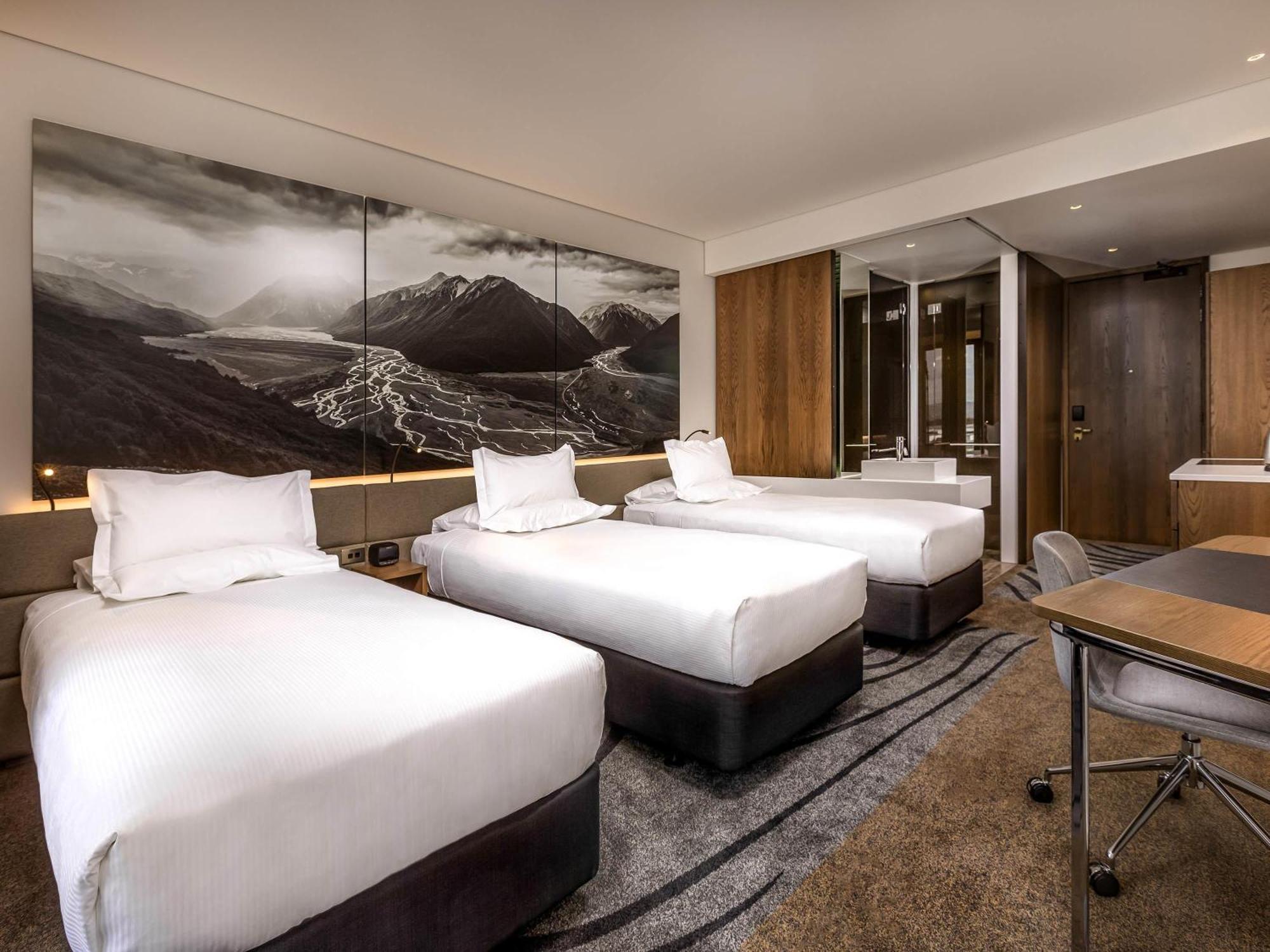 Superior Room Three Single Beds