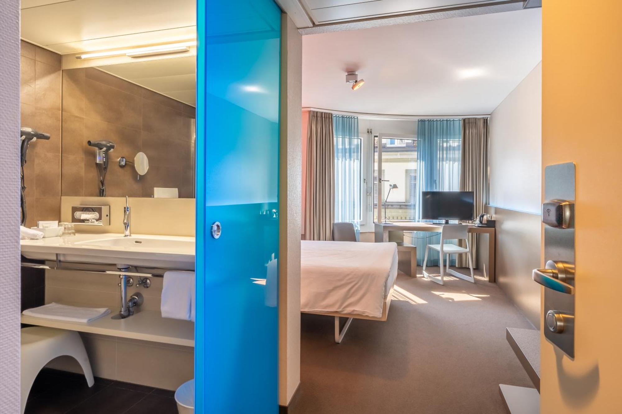 DESIGN Twin Room