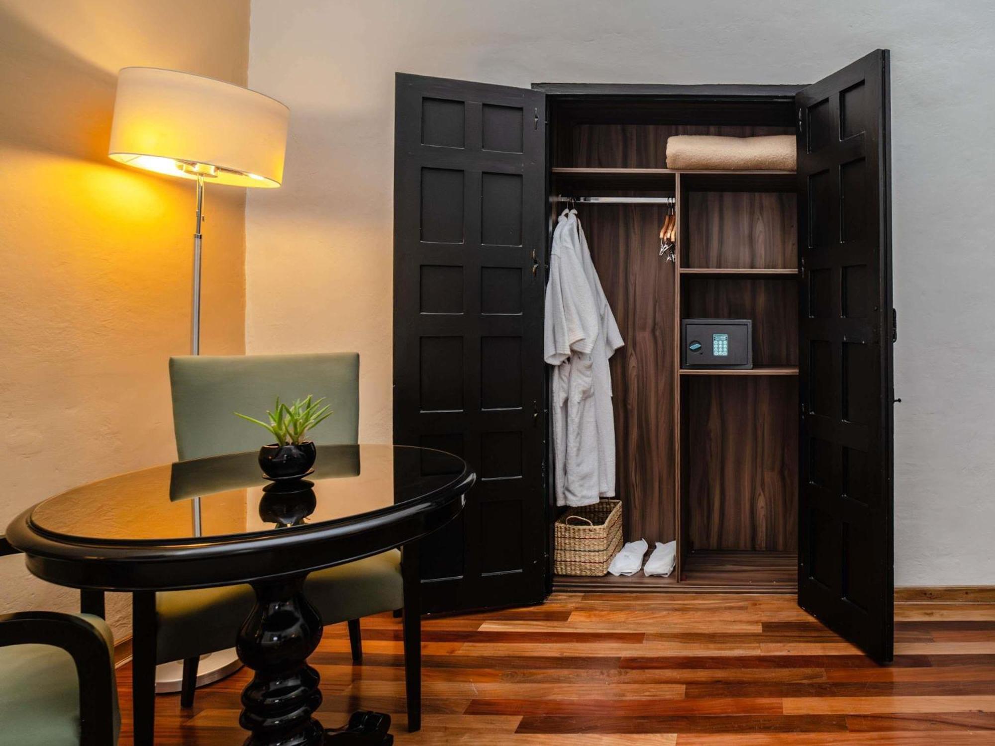 Colonial Double Room