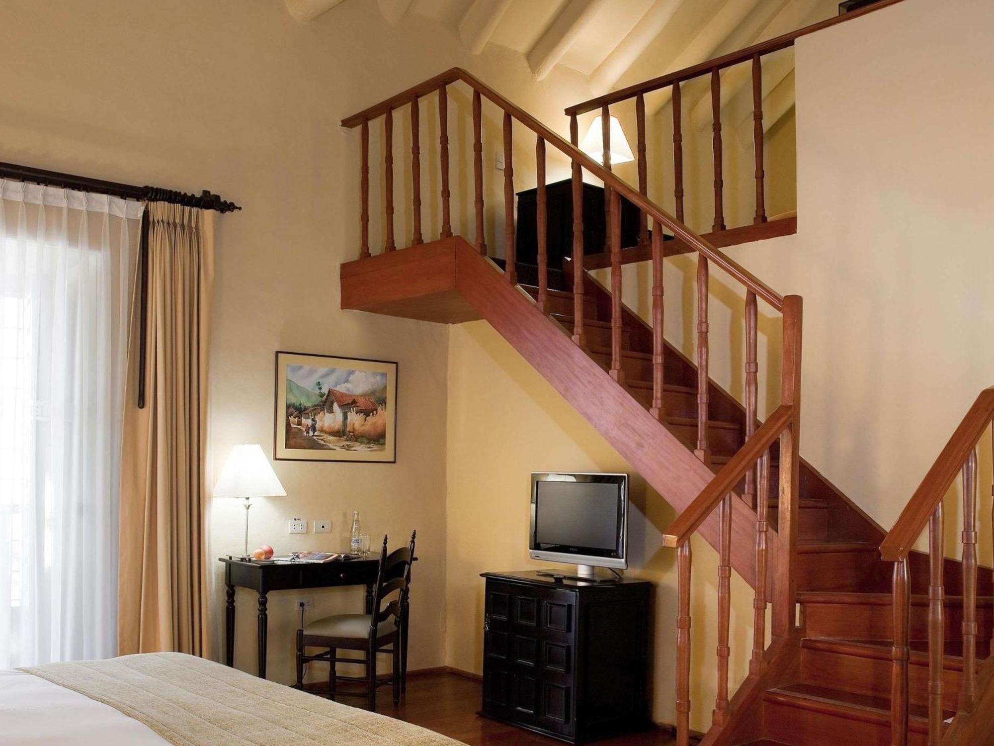 Colonial Family Duplex Room