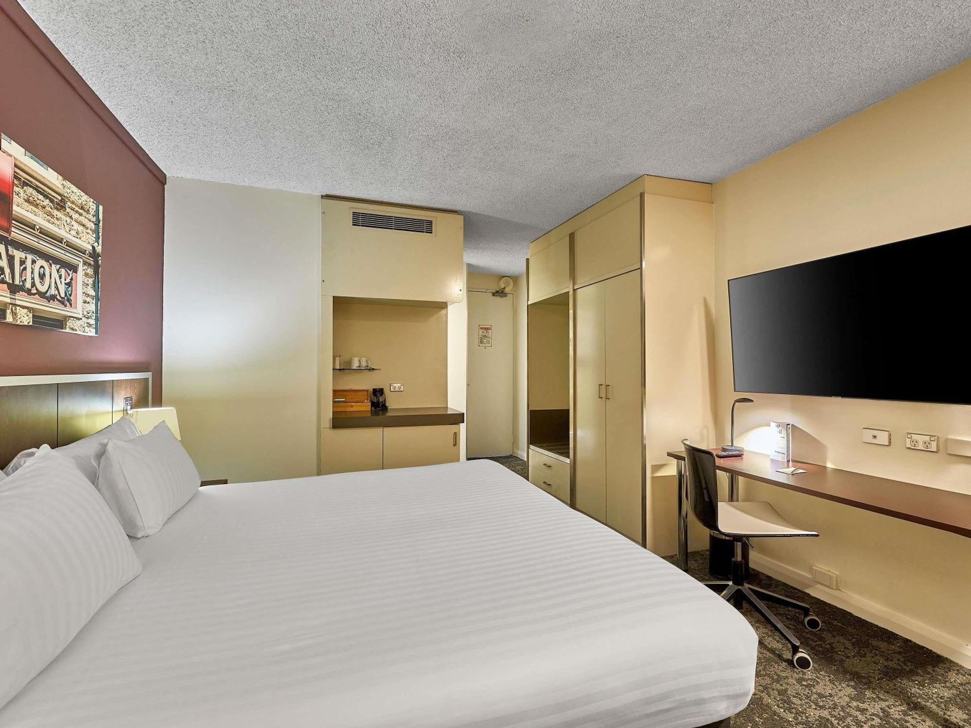 Standard King Room