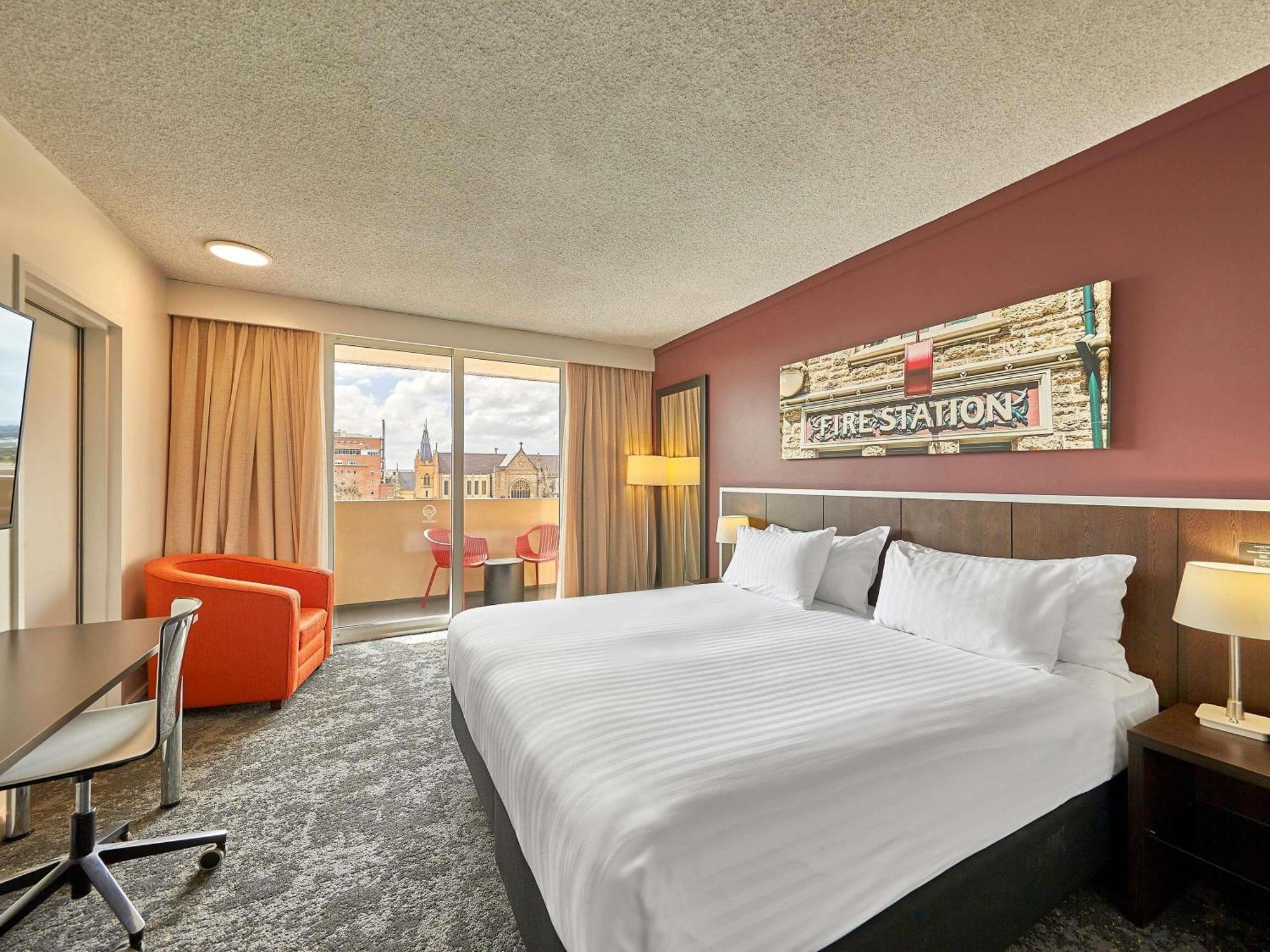 Superior King Room Balcony