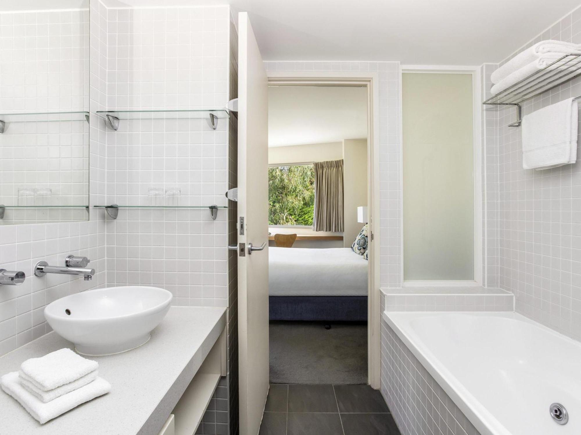 One-Bedroom Apartment Classic View
