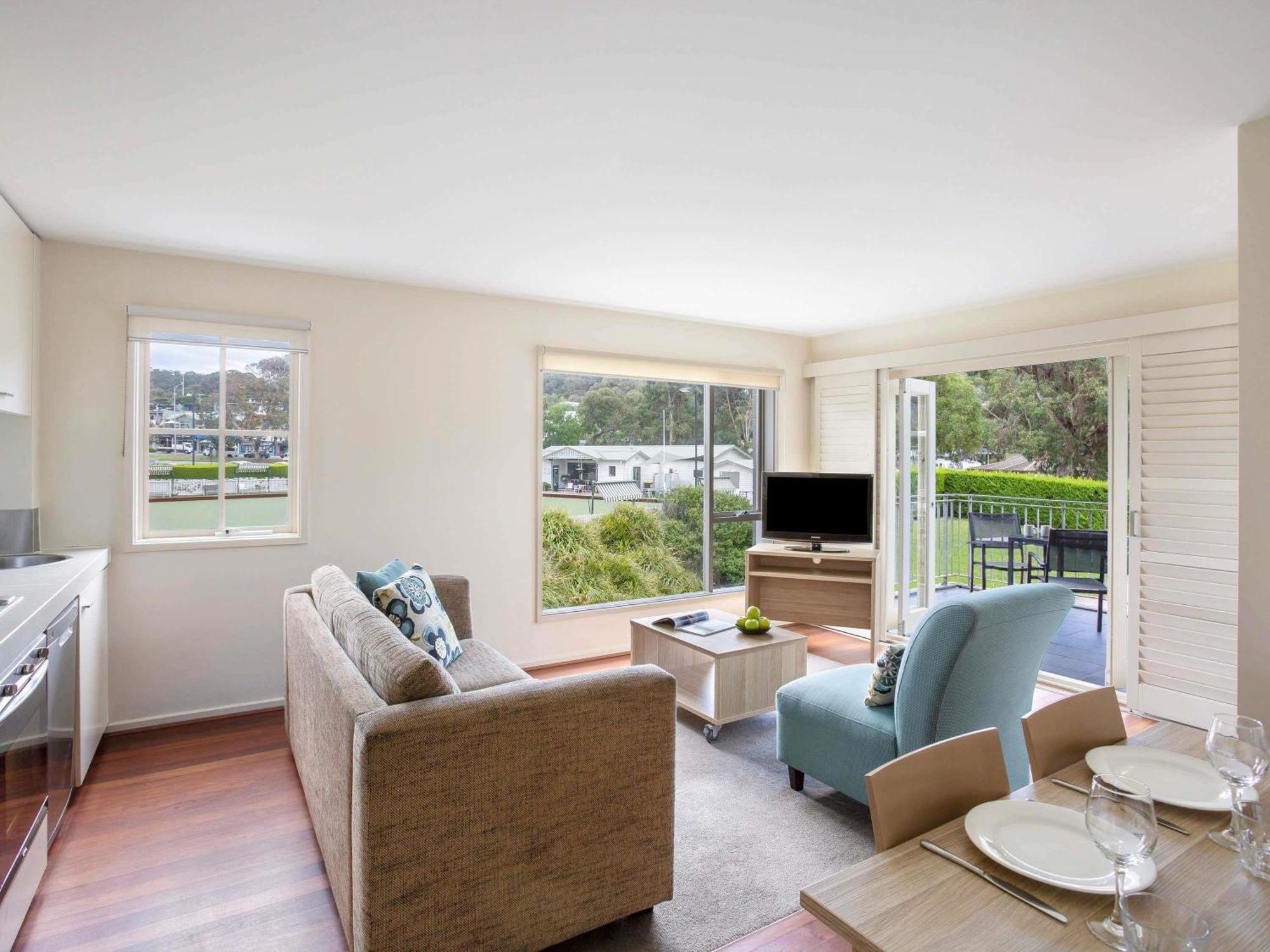 One-Bedroom Apartment Classic View