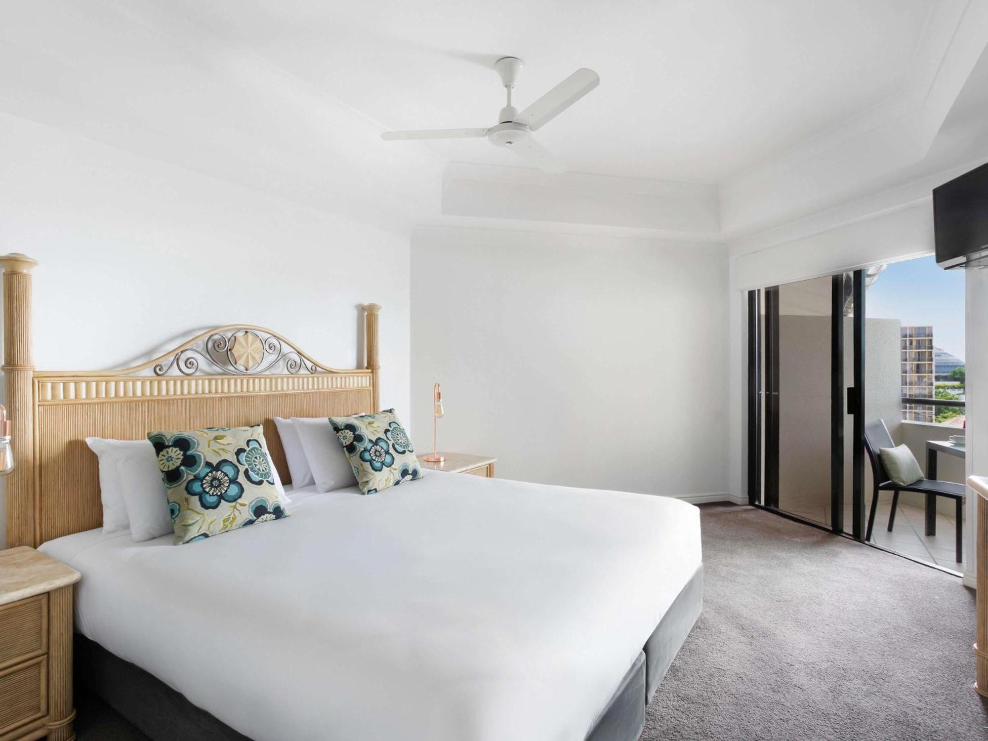 Two-Bedroom Apartment City View