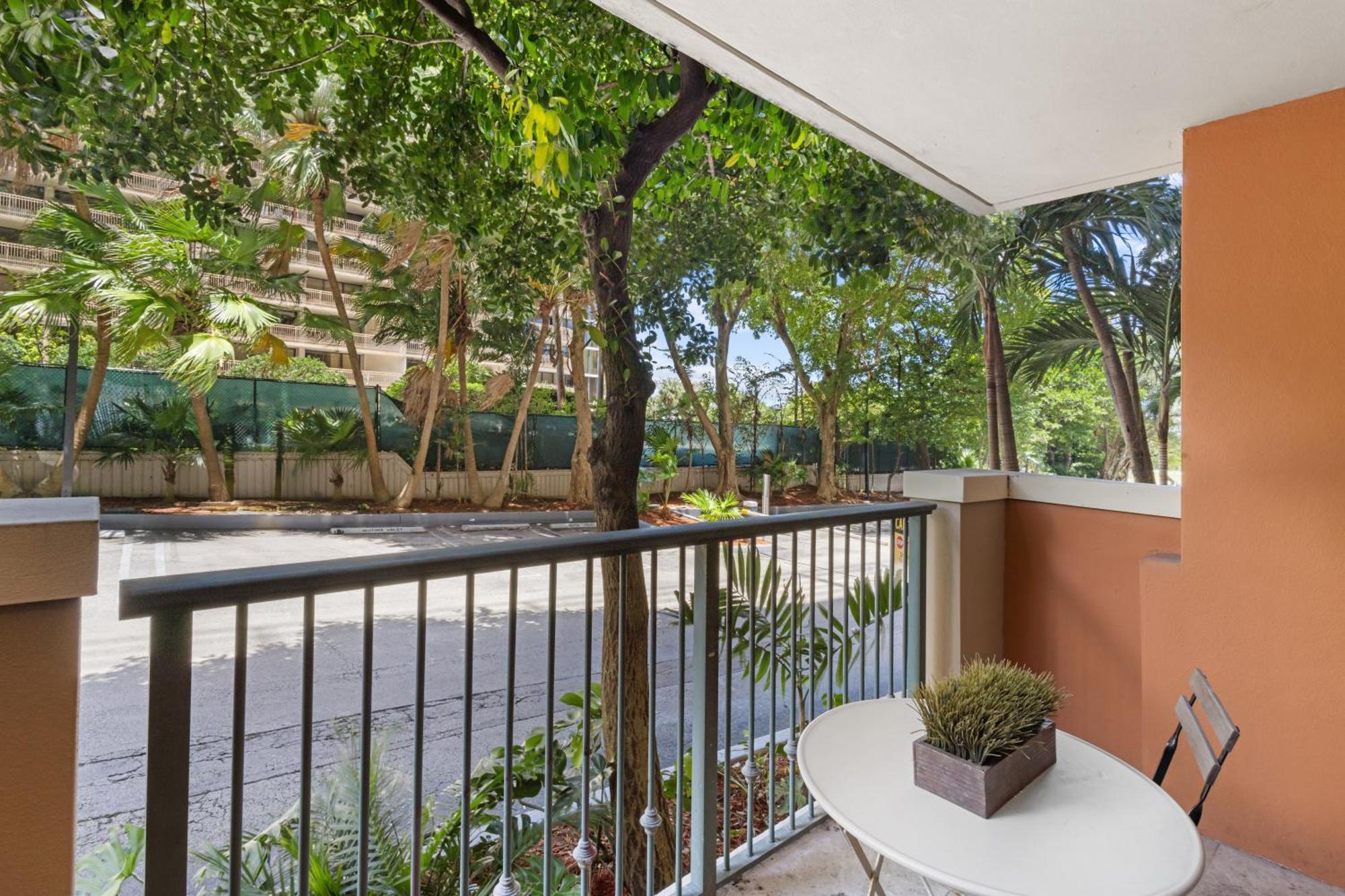 Superior One-Bedroom Apartment