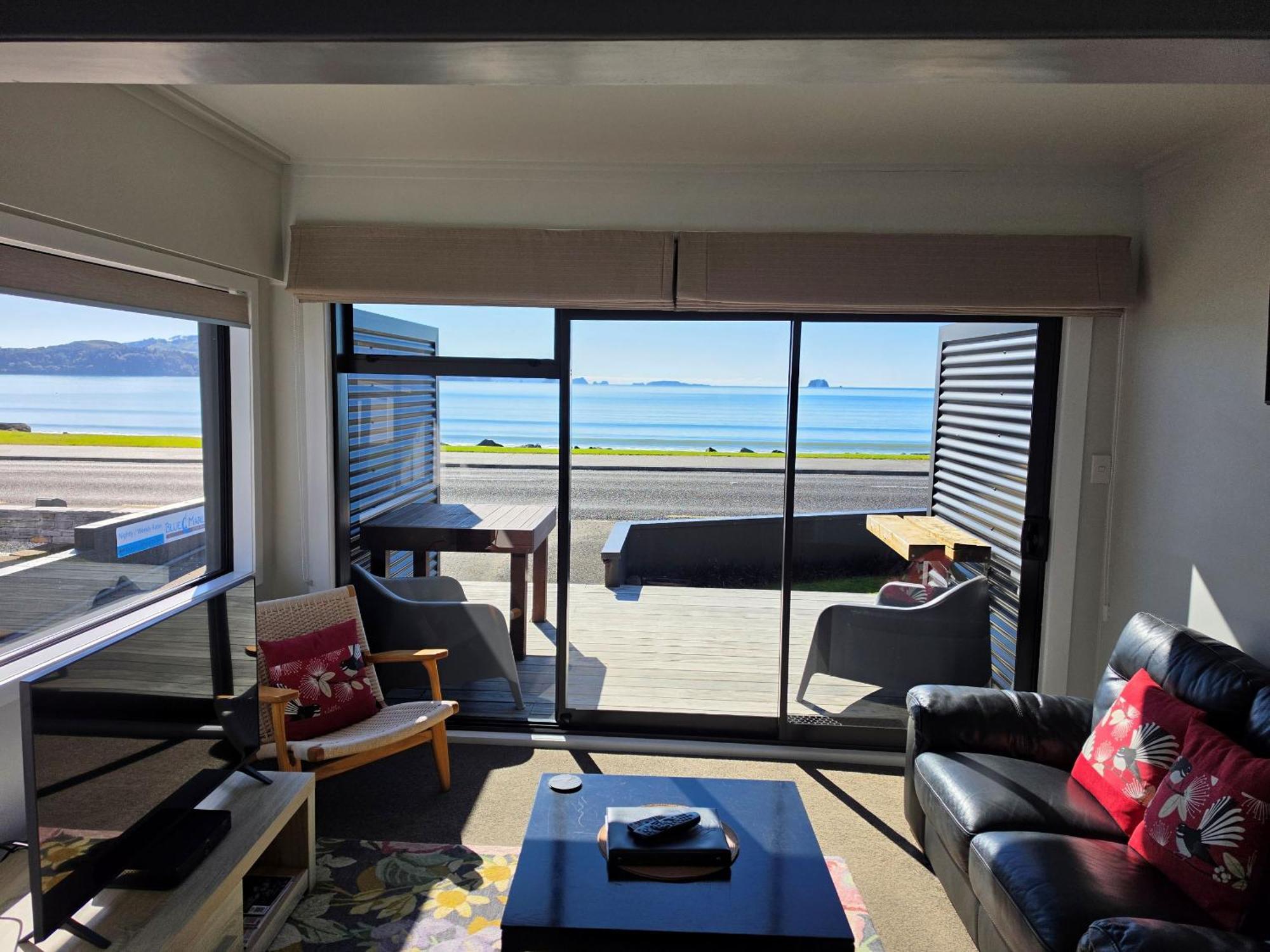 Large Studio Apartment Beachfront 1