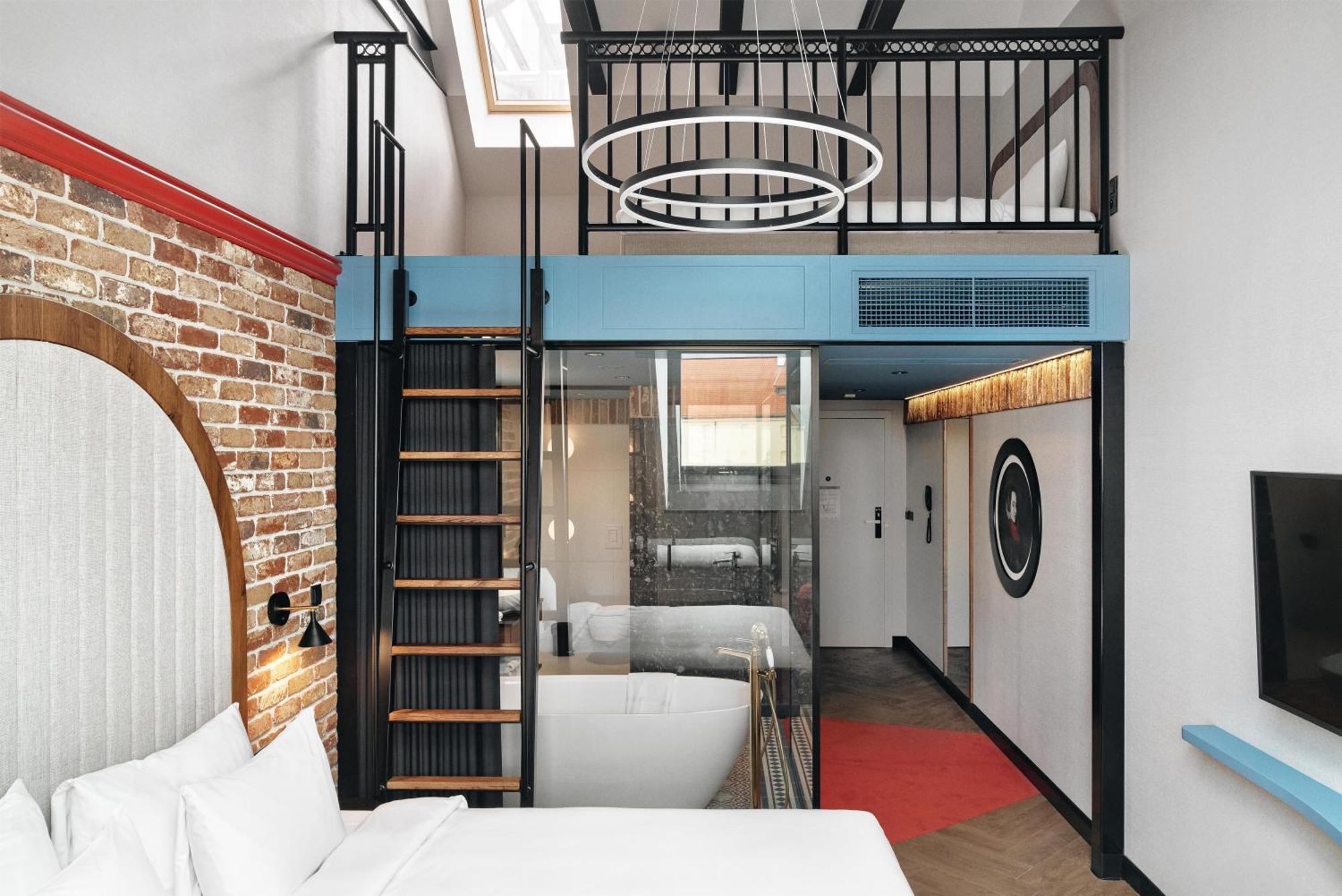 Studio Apartment River View Separate Building