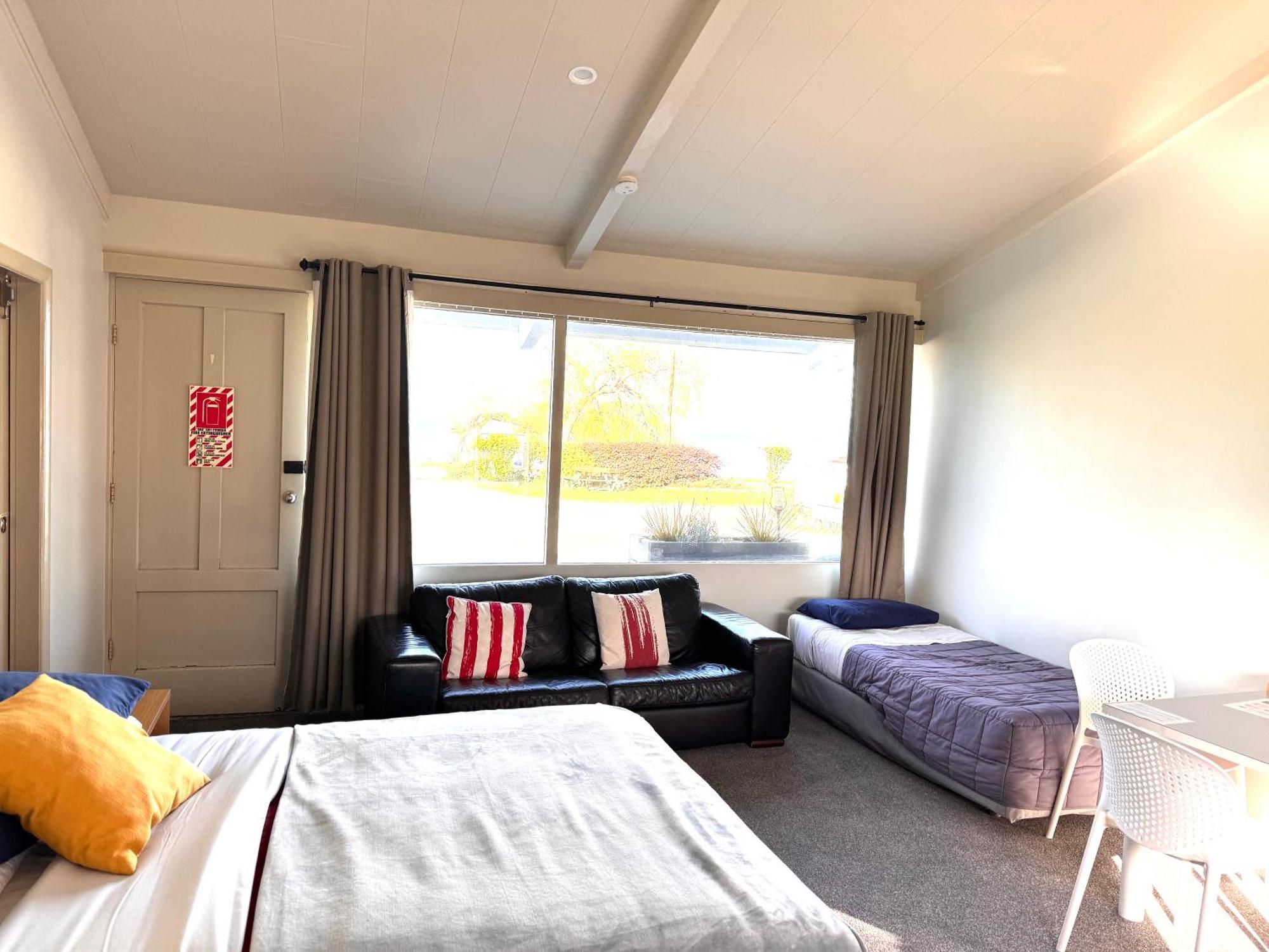 Studio Apartment Comfort Partial Lake View