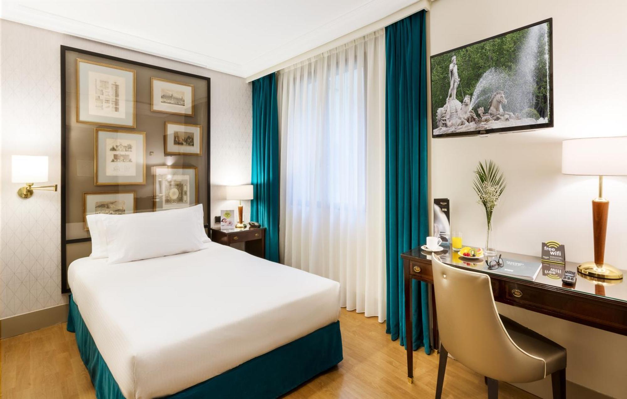 Single Interior Room