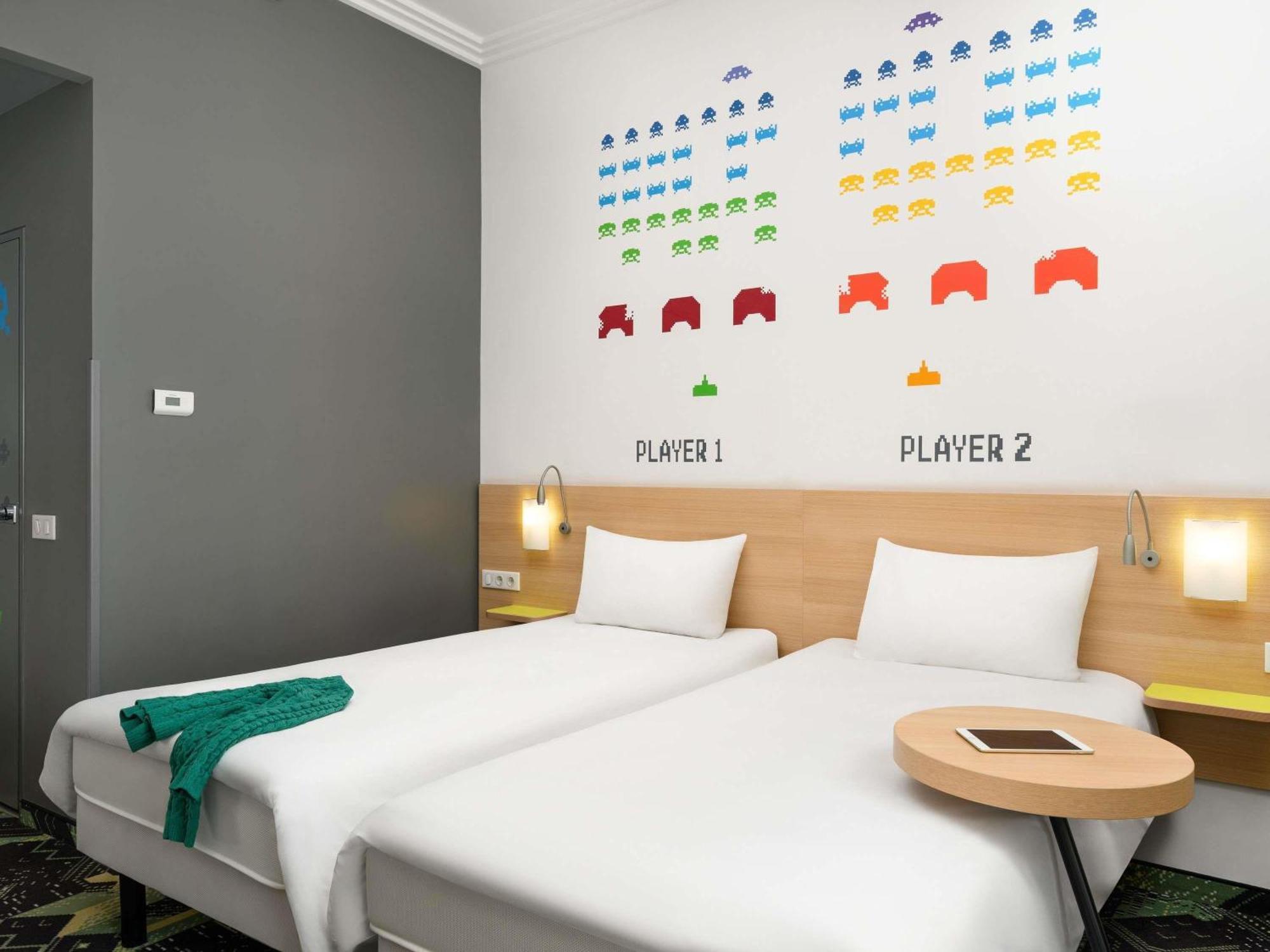 Design Room 2 Single Beds