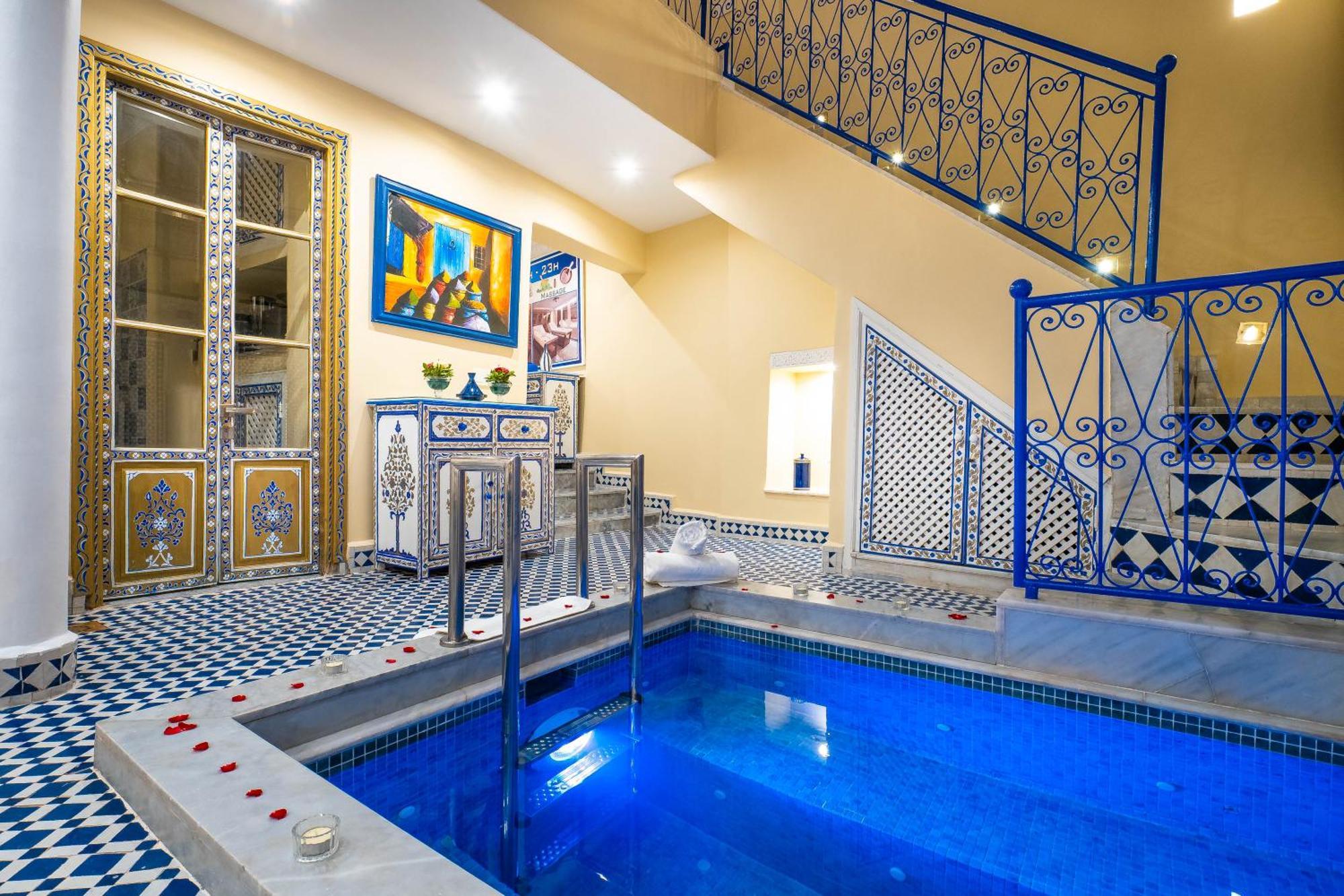 Privatized Blue House Three bedrooms