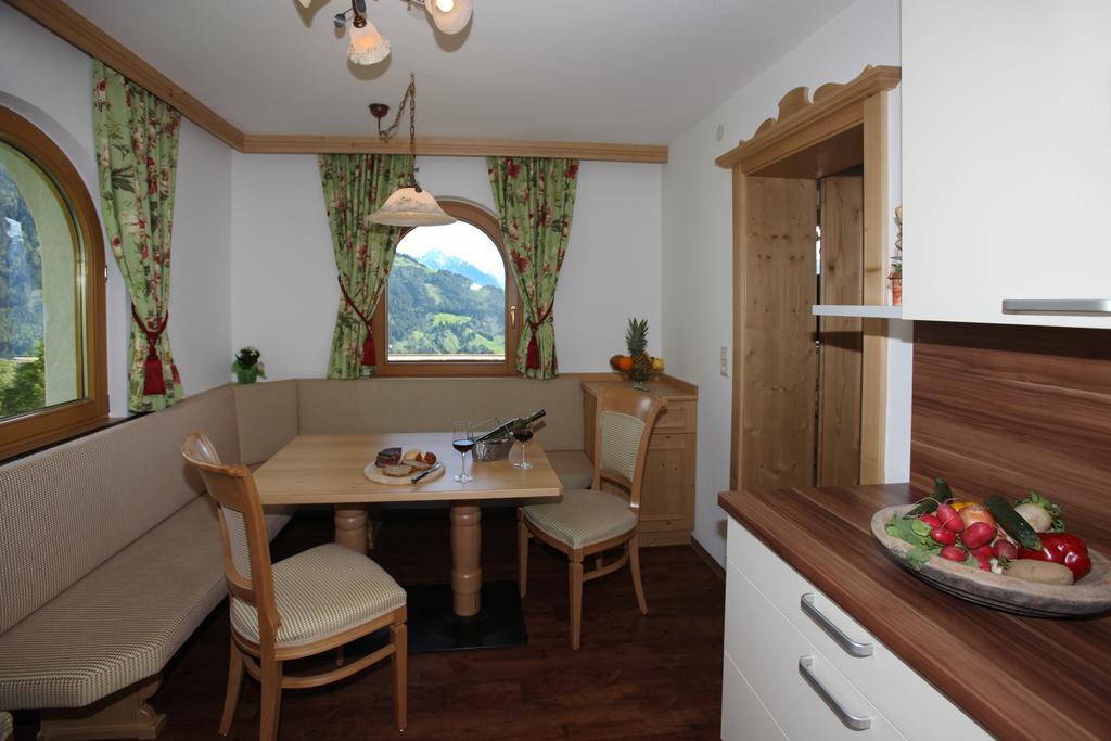 Apartment mit 2 Schlafzimmern und Balkon